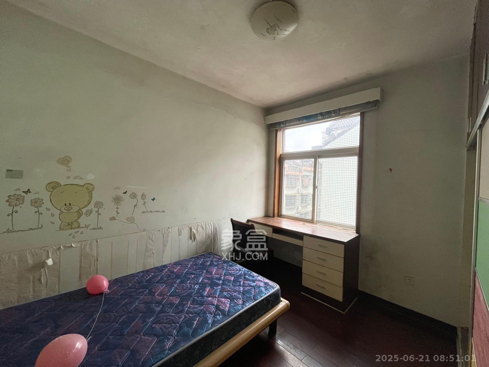 火炬村 3室1厅1卫 1500.0元/月 火炬村 3室1厅1卫 1500.0元/月室内图