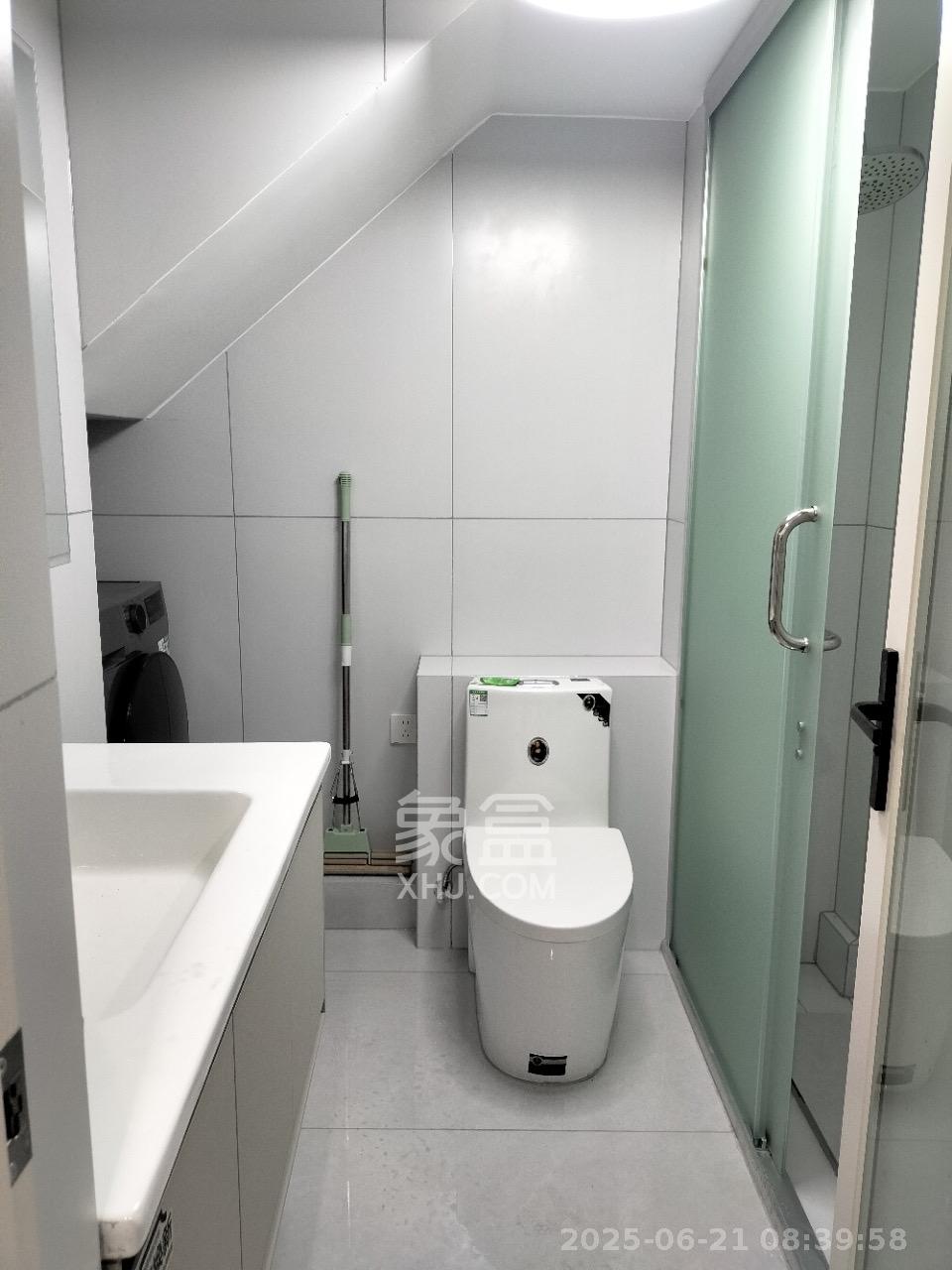 富兴时代御城  2室2厅1卫   3200.00元/月室内图