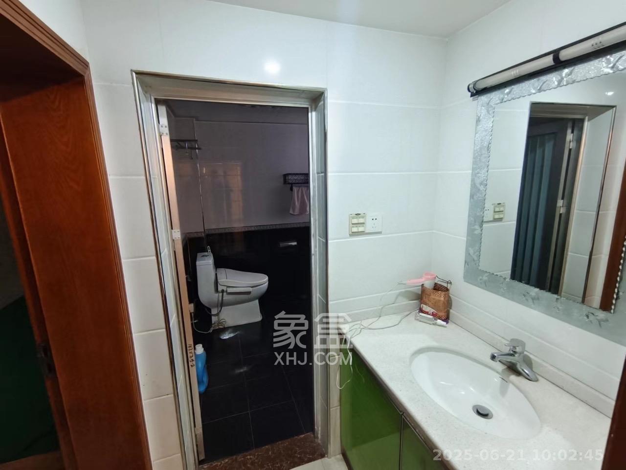 东岸锦城(东方人家)  6室2厅2卫   2800.00元/月室内图