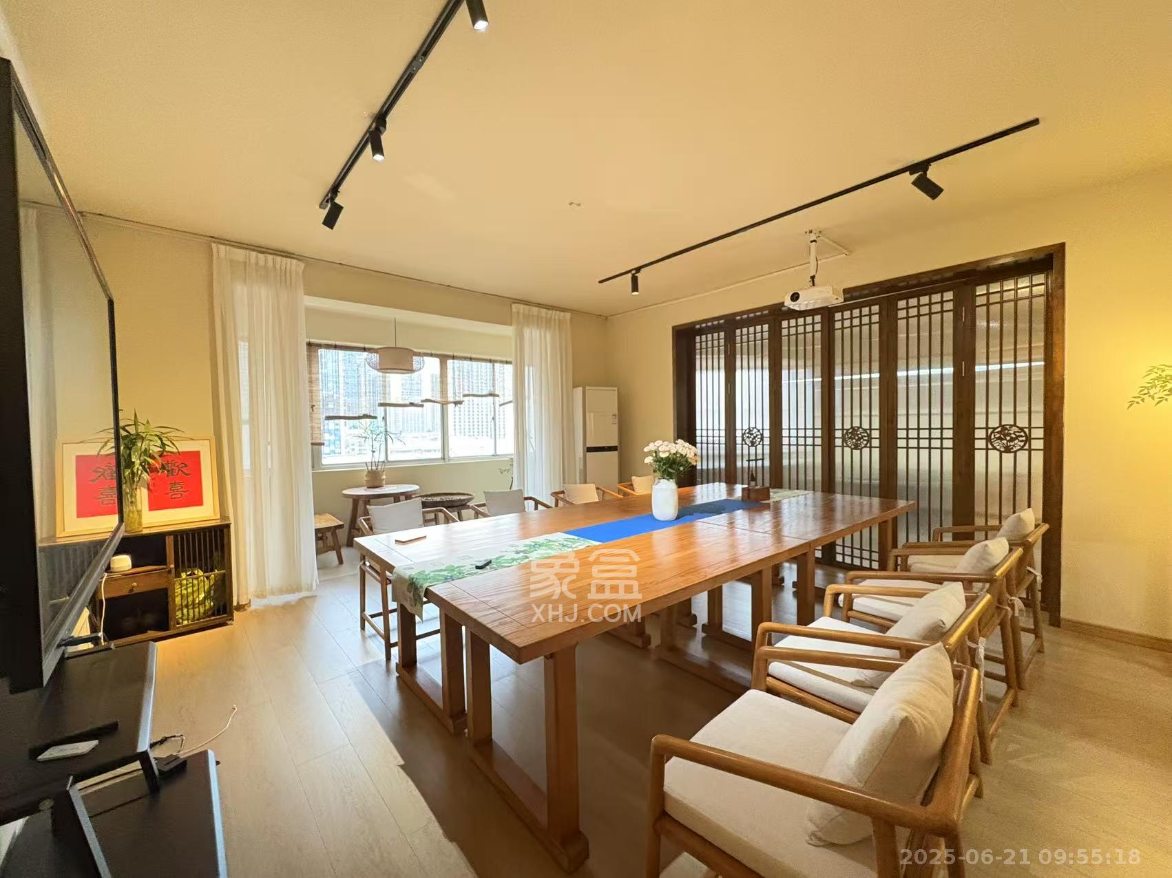 时代帝景  4室2厅1卫   4300.00元/月室内图