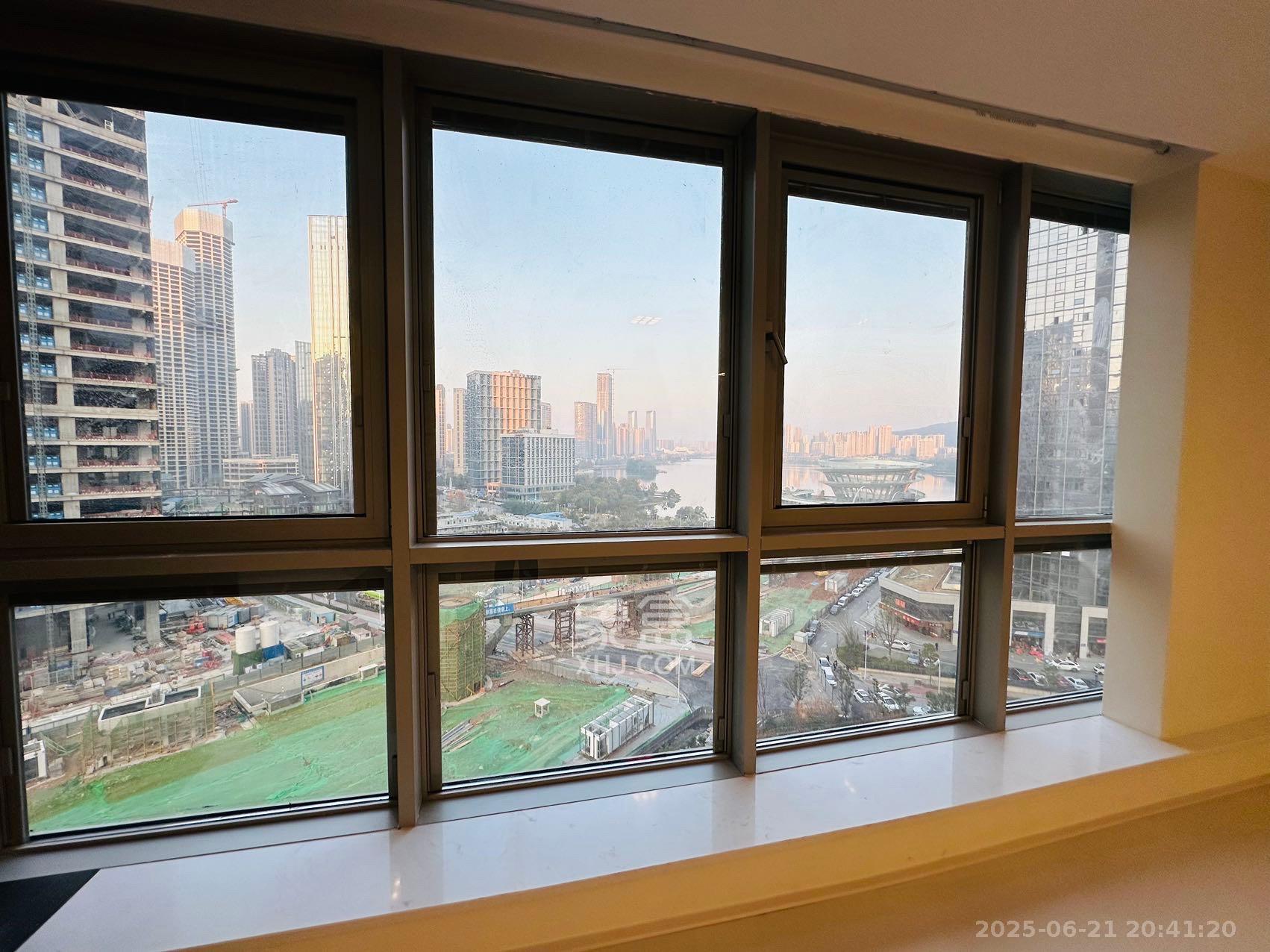 正荣梅溪紫阙台 3室2厅2卫 11000.0元/月 正荣梅溪紫阙台 3室2厅2卫 11000.0元/月室内图