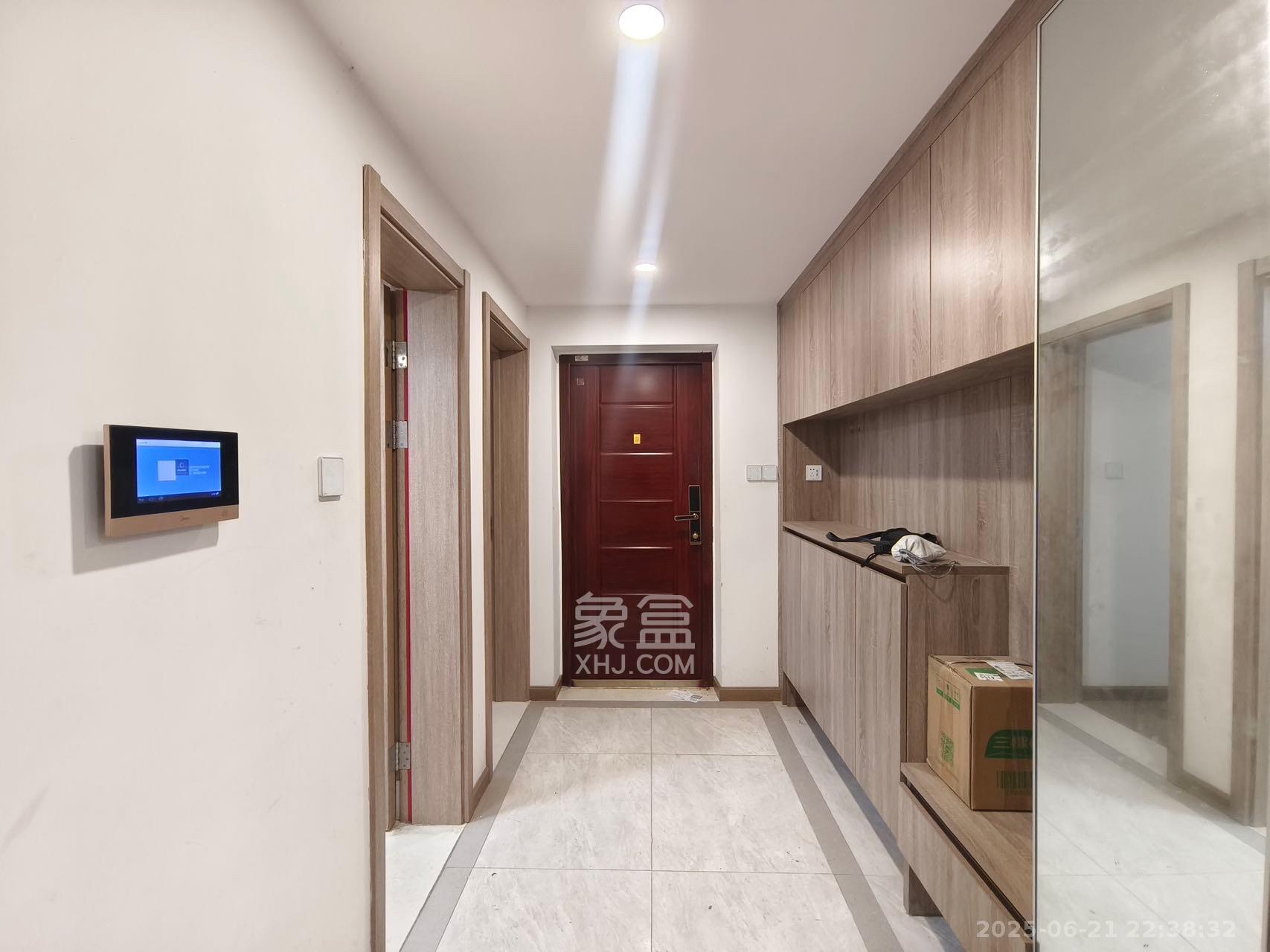 美的翰城 3室2厅2卫 2000.0元/月 美的翰城 3室2厅2卫 2000.0元/月室内图