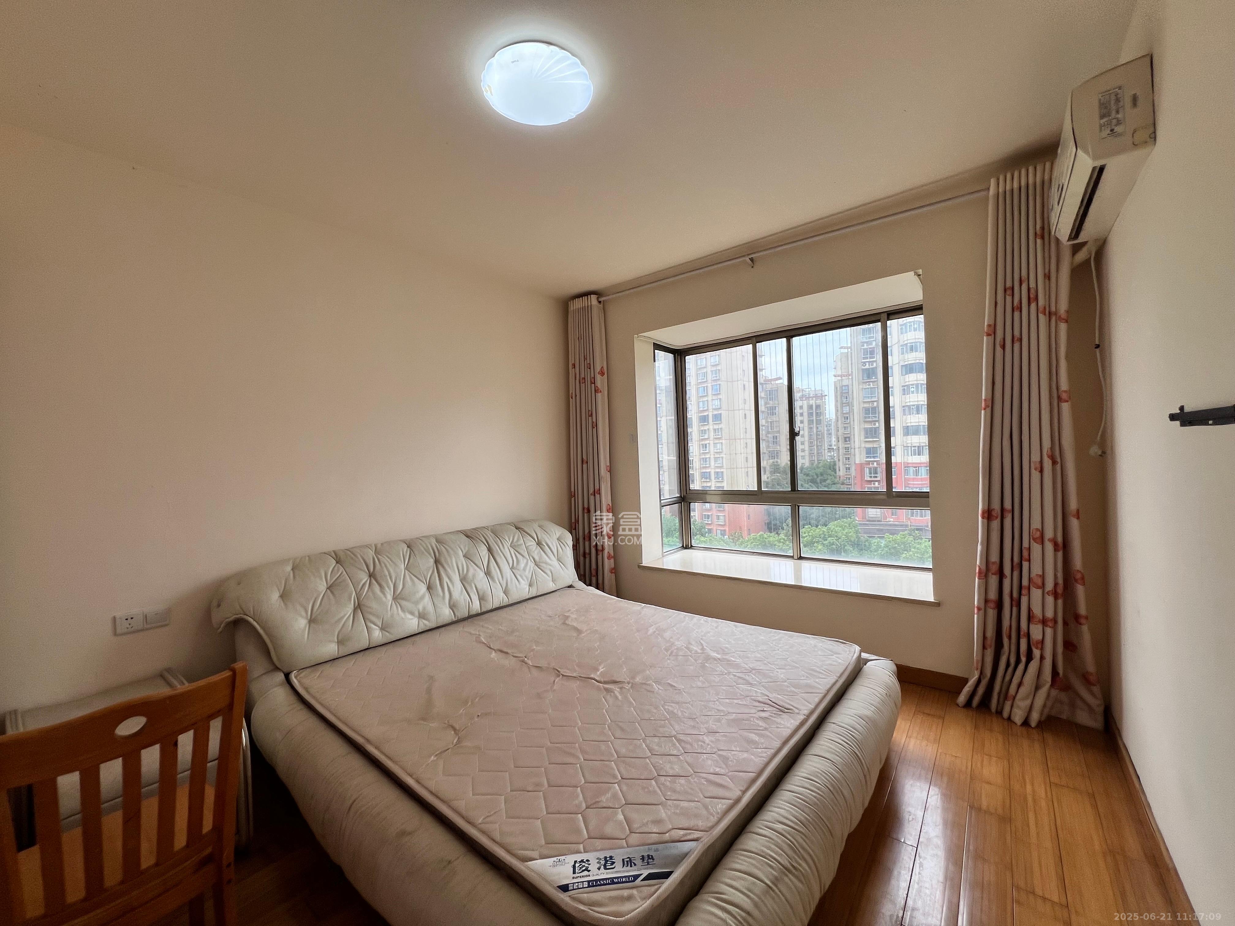 富兴嘉城(富兴汇中央) 3室2厅2卫 2500.0元/月 富兴嘉城(富兴汇中央) 3室2厅2卫 2500.0元/月室内图