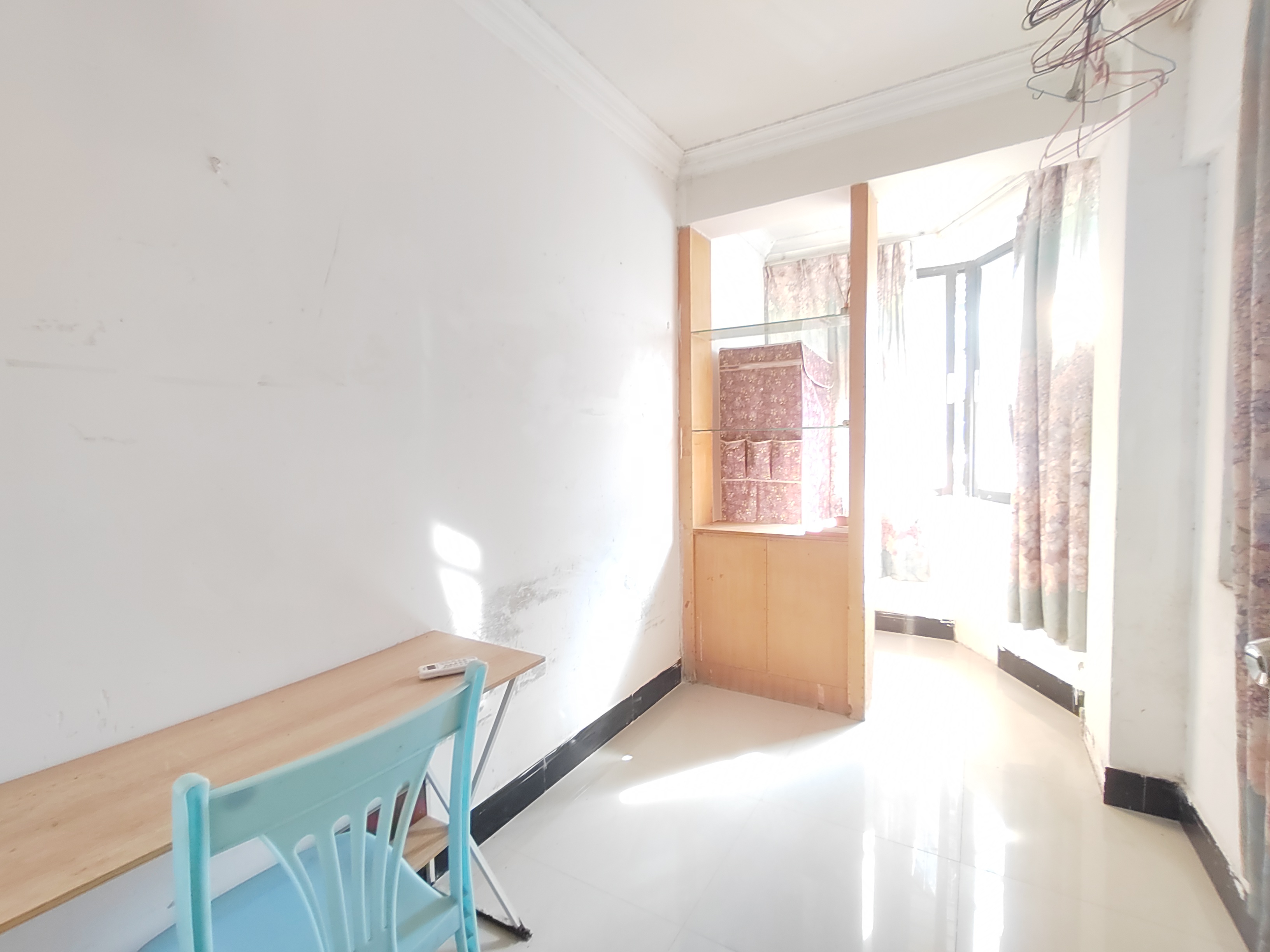 湖景公寓 2室1厅1卫 1500.0元/月 湖景公寓 2室1厅1卫 1500.0元/月室内图