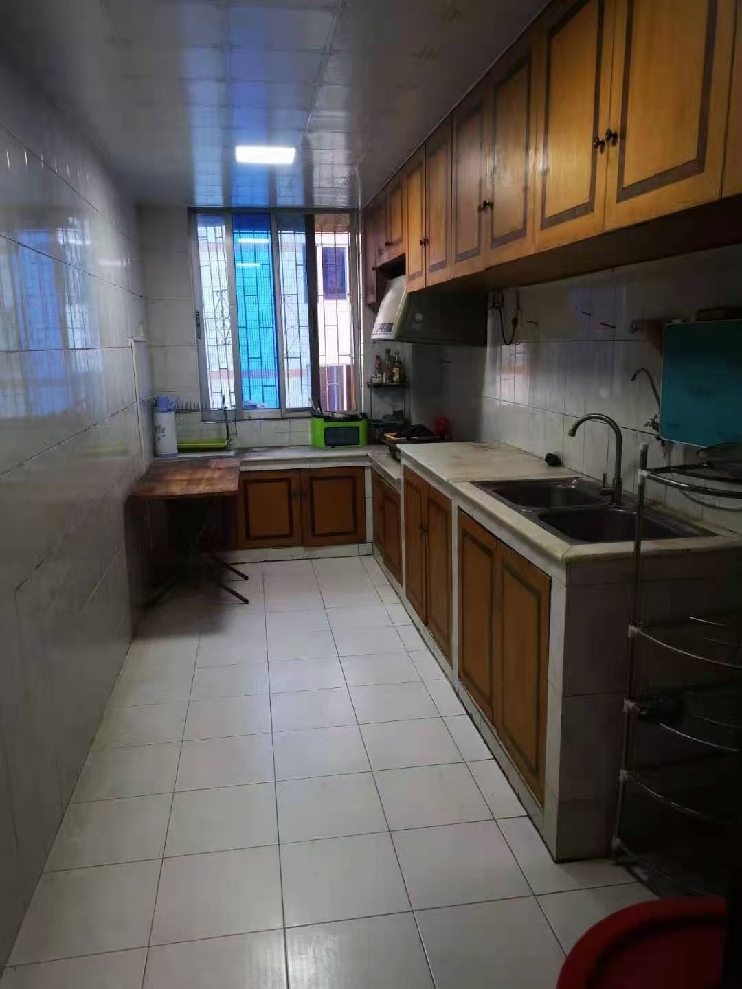 群芳花园 3室2厅2卫 2600.0元/月 群芳花园 3室2厅2卫 2600.0元/月室内图