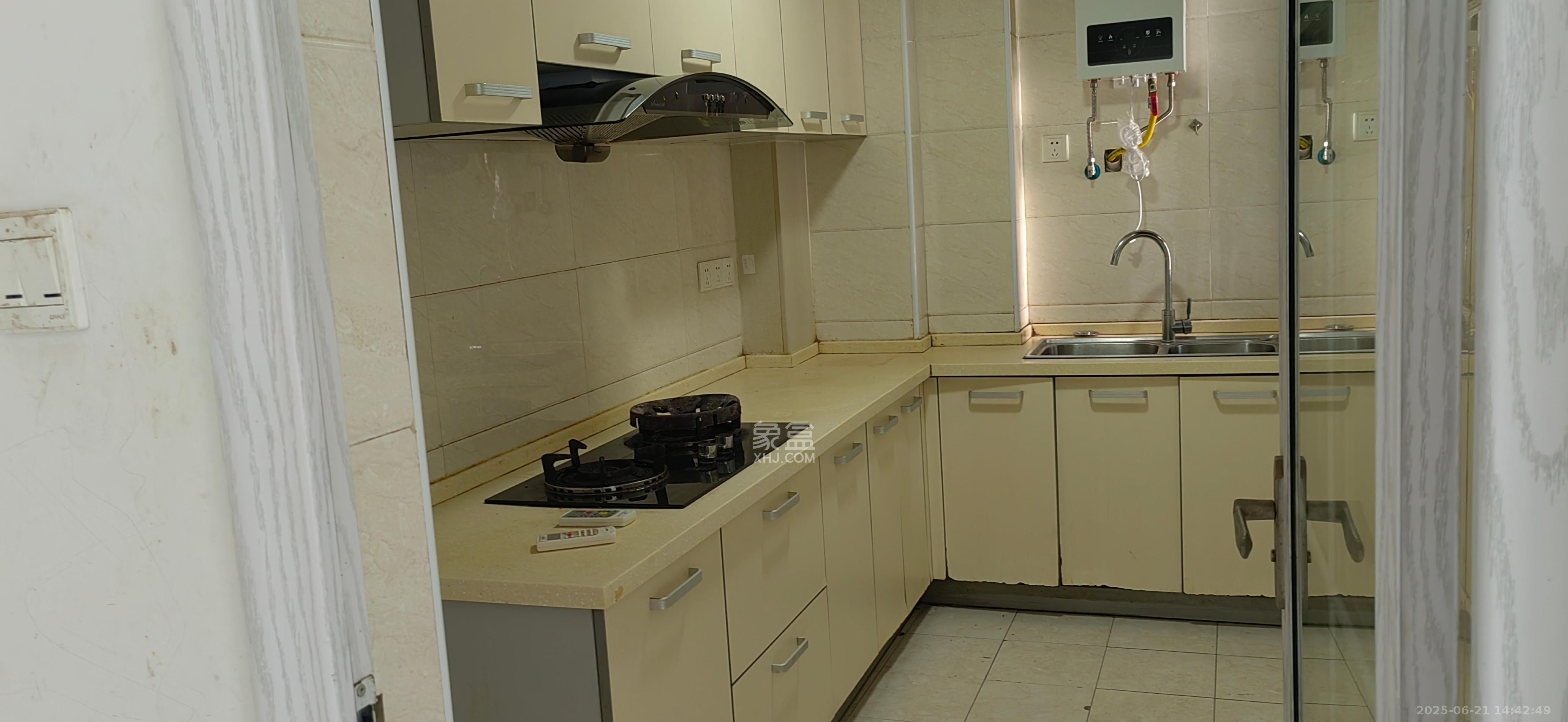 广泰锦苑  3室2厅1卫    2000.0元/月 广泰锦苑  3室2厅1卫    2000.0元/月室内图