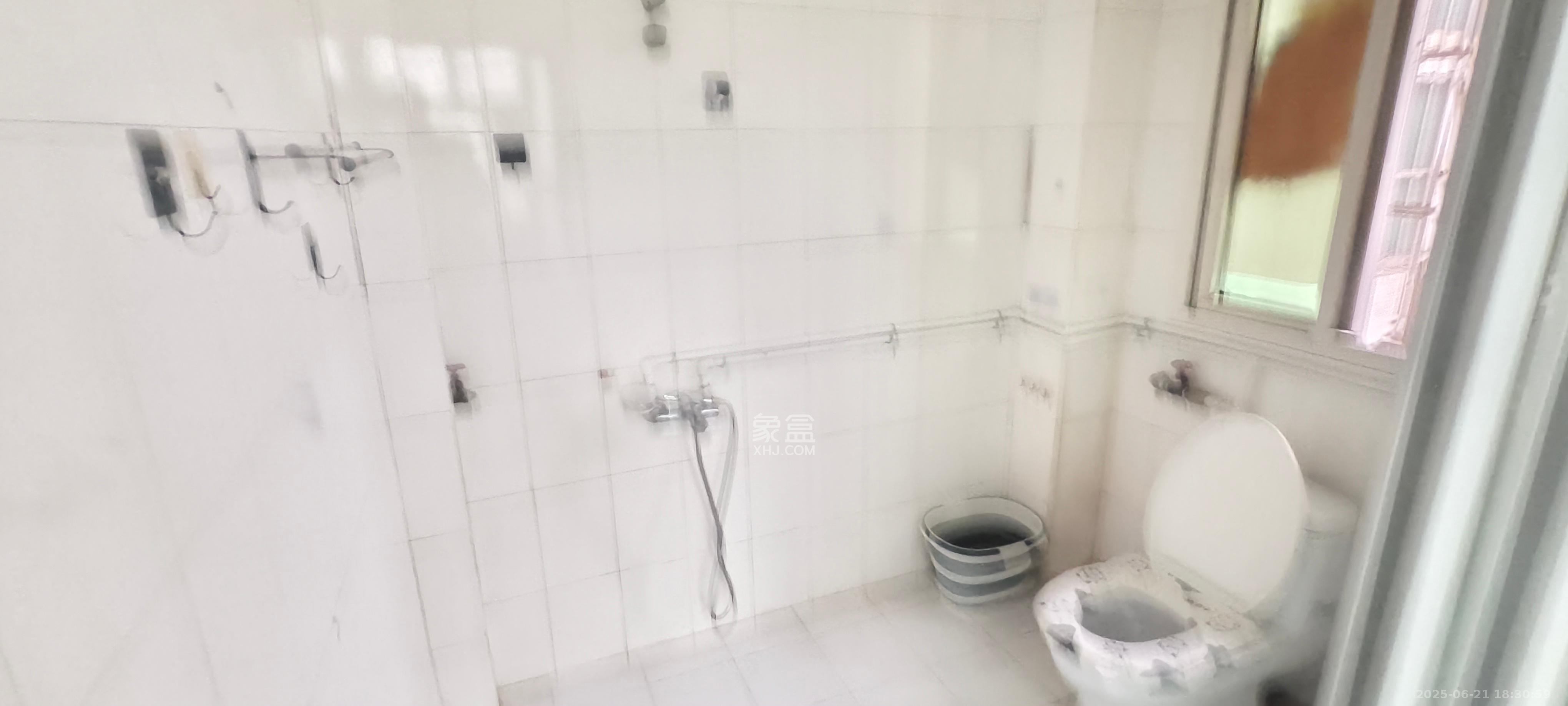 桔园小区1-8片  2室1厅1卫   1600.00元/月室内图