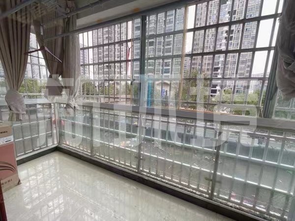 阳光水岸  3室2厅2卫   1300.00元/月室内图