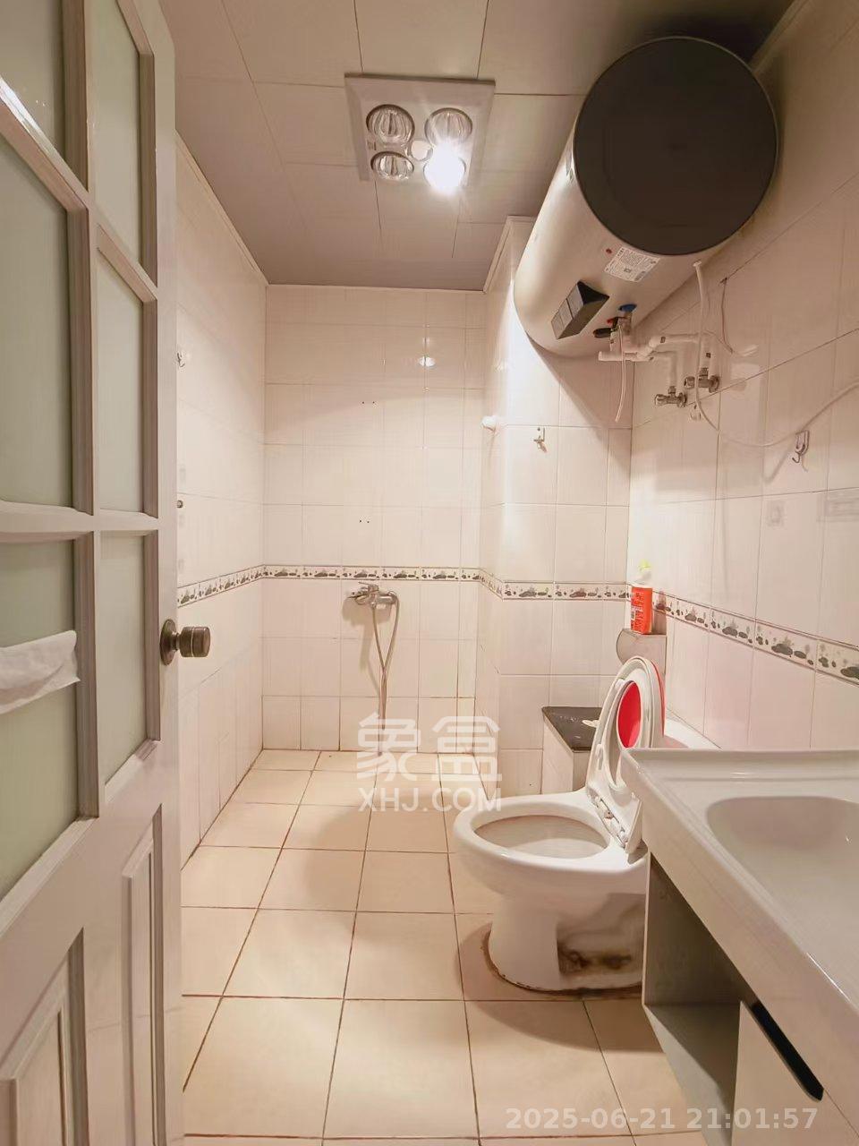 长勘小区 3室2厅2卫 2900.0元/月 长勘小区 3室2厅2卫 2900.0元/月室内图