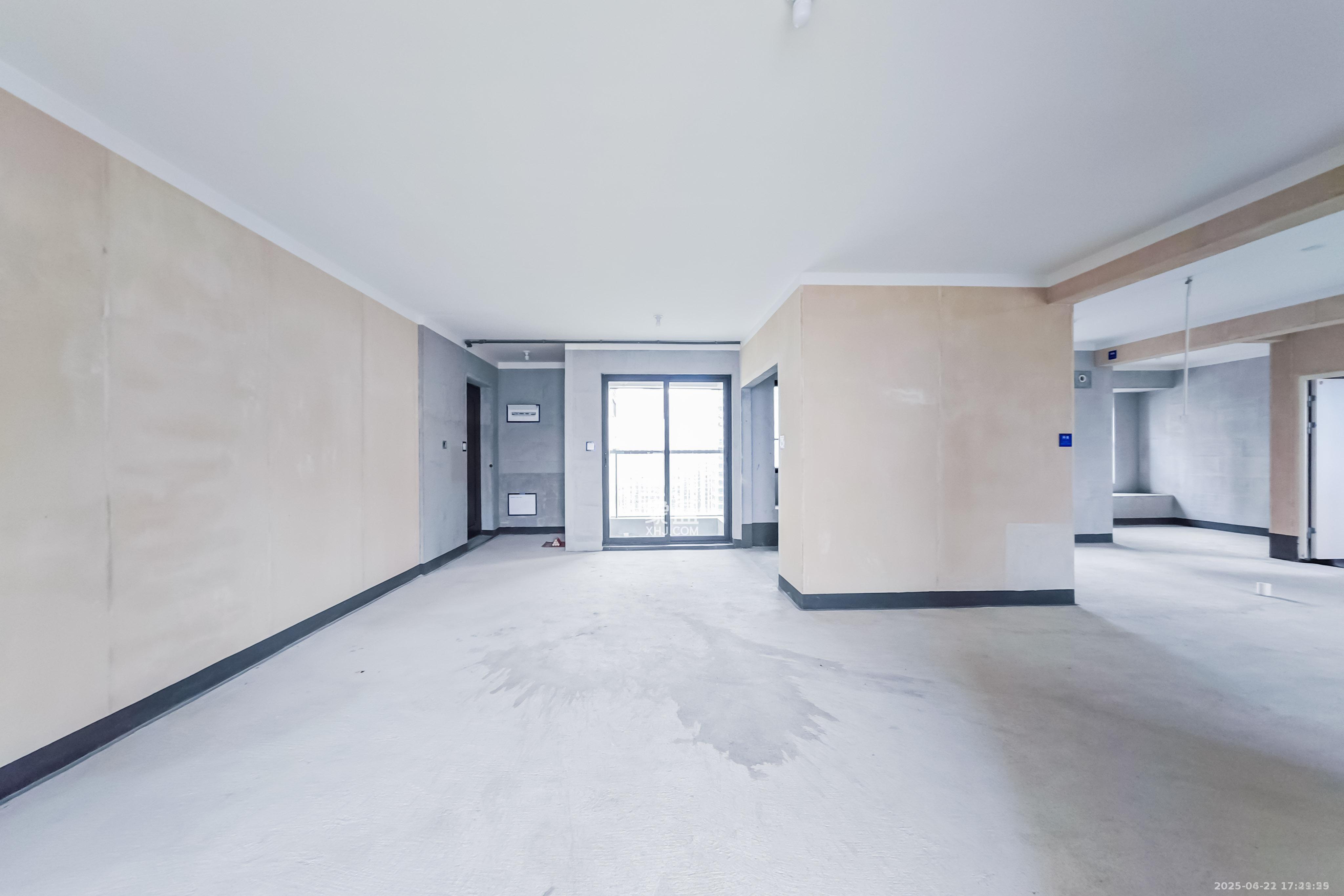 建发玖洲观澜  4室2厅2卫    168.0万