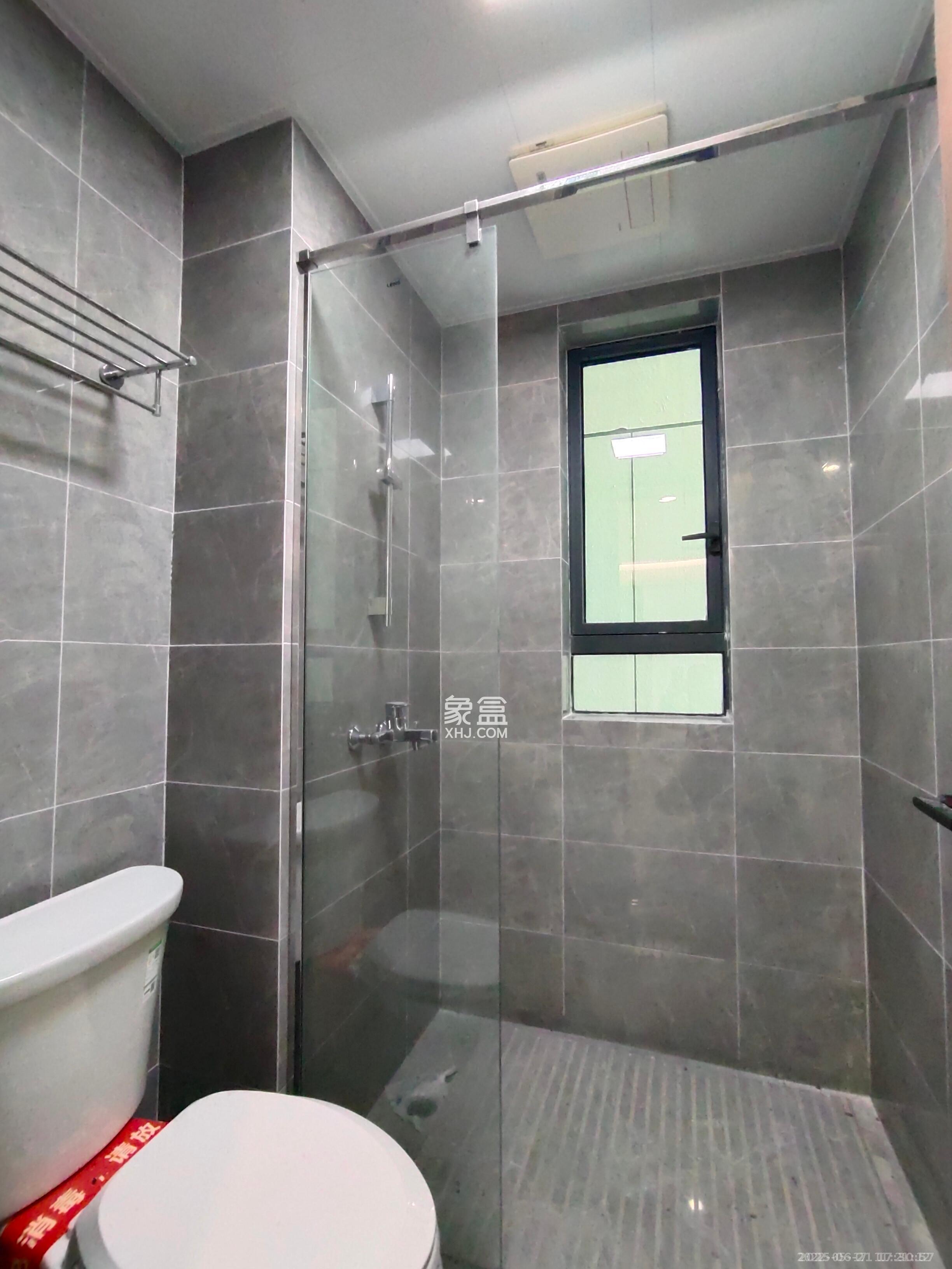 卓越中寰 3室2厅2卫 4800.0元/月 卓越中寰 3室2厅2卫 4800.0元/月室内图