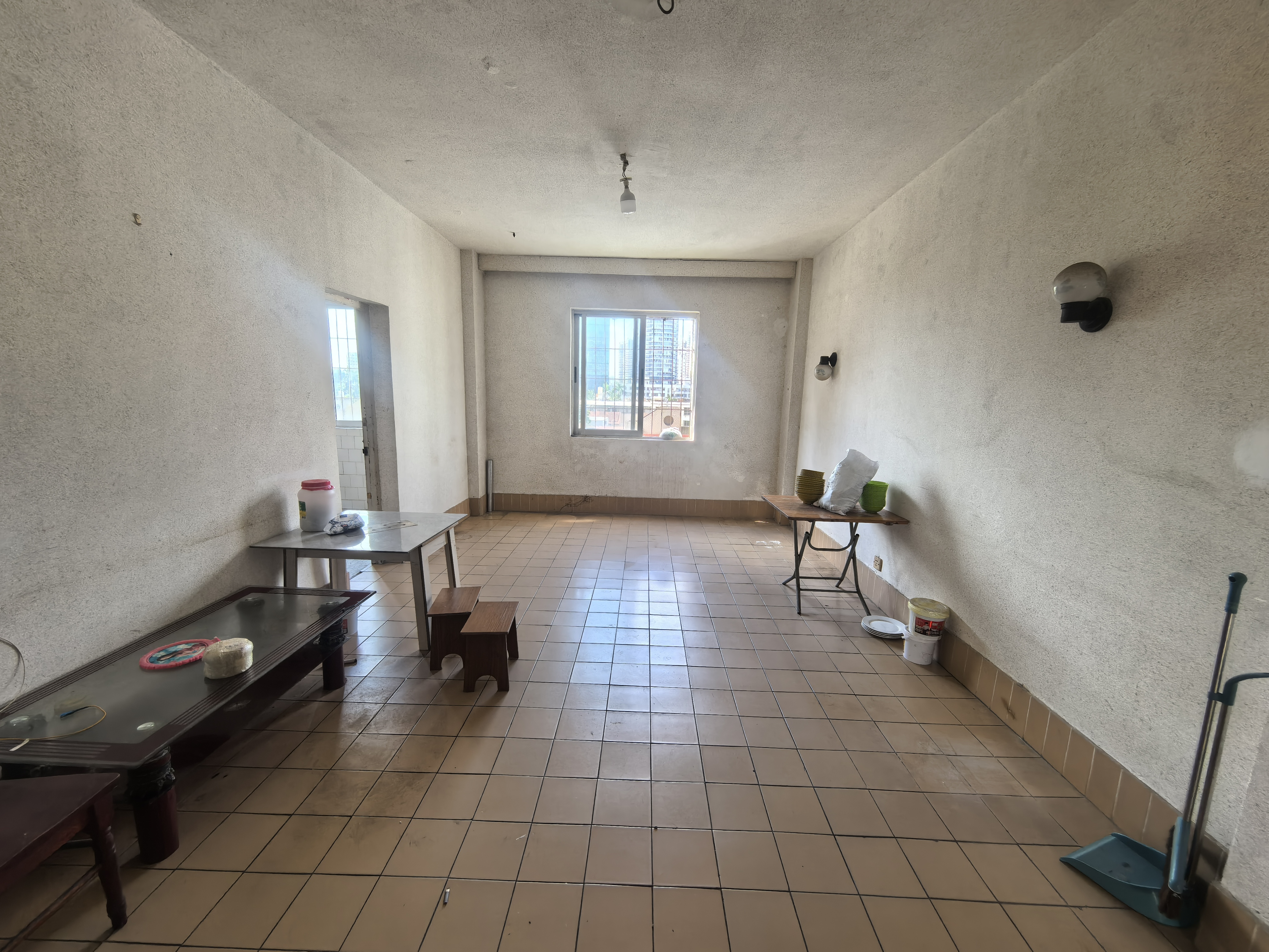 金海大院  3室2厅1卫    78.0万 金海大院  3室2厅1卫    78.0万客厅