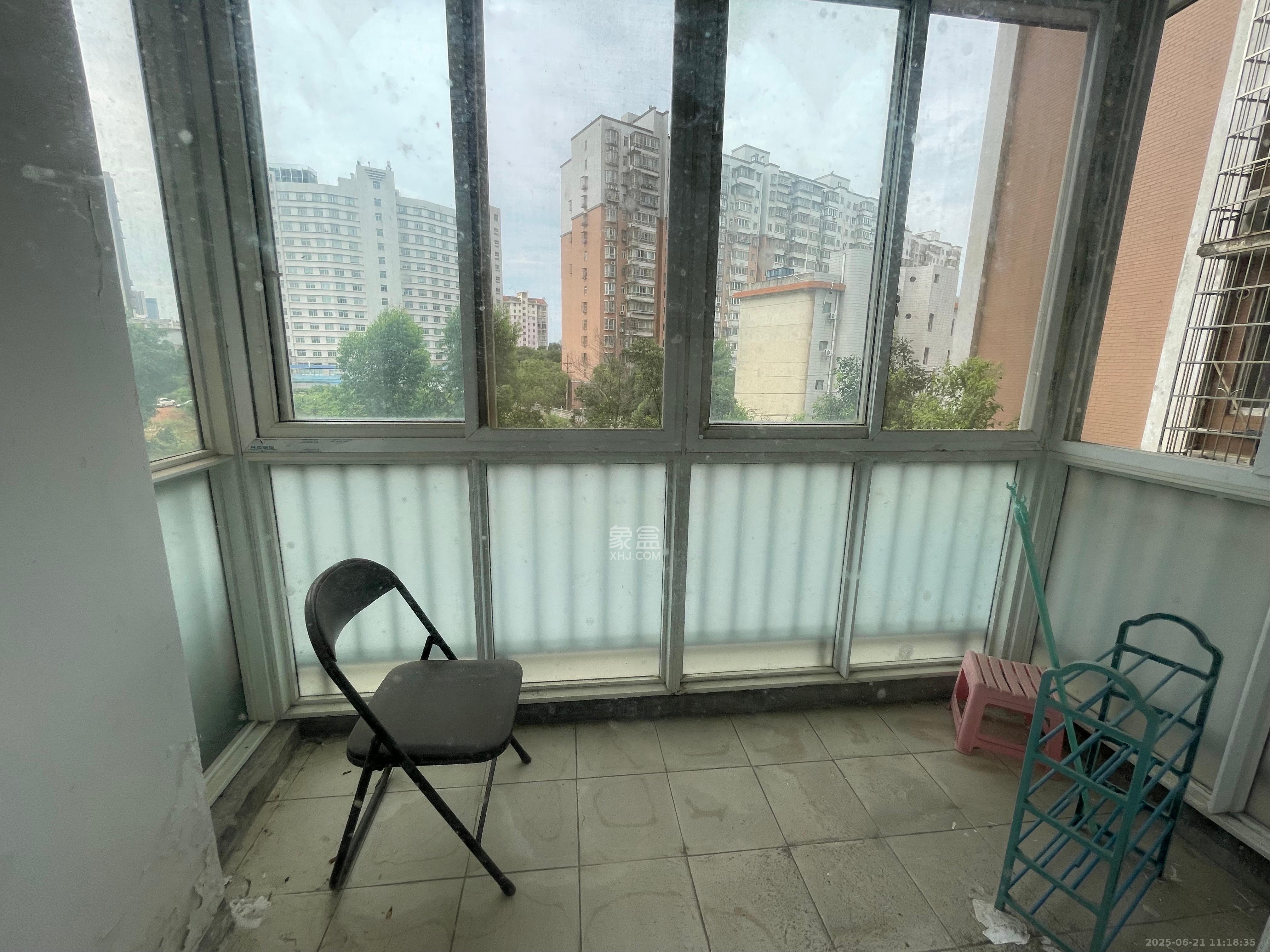 金信阳光在线 4室2厅2卫 1800.0元/月 金信阳光在线 4室2厅2卫 1800.0元/月室内图