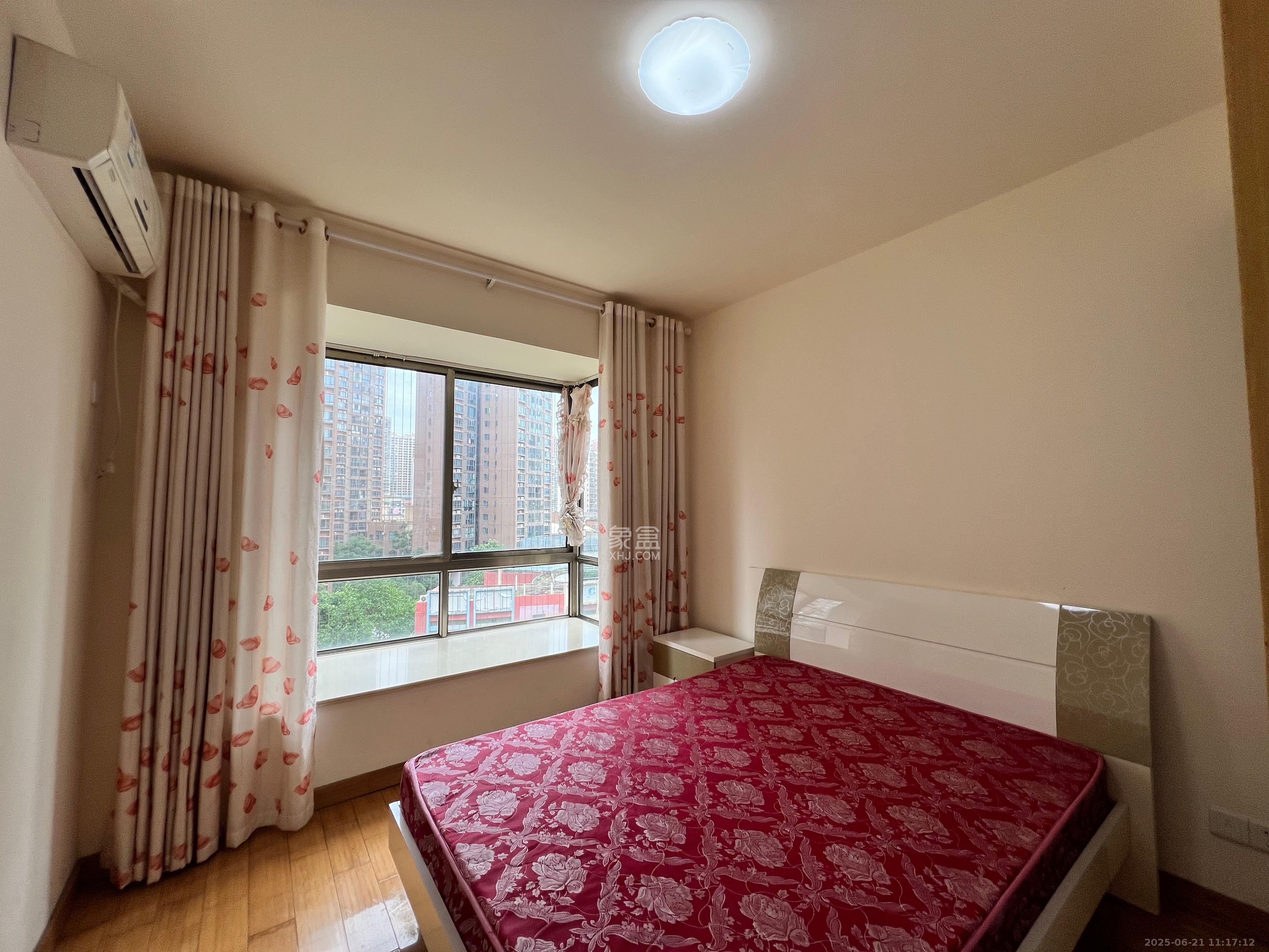 富兴嘉城(富兴汇中央) 3室2厅2卫 2500.0元/月 富兴嘉城(富兴汇中央) 3室2厅2卫 2500.0元/月室内图