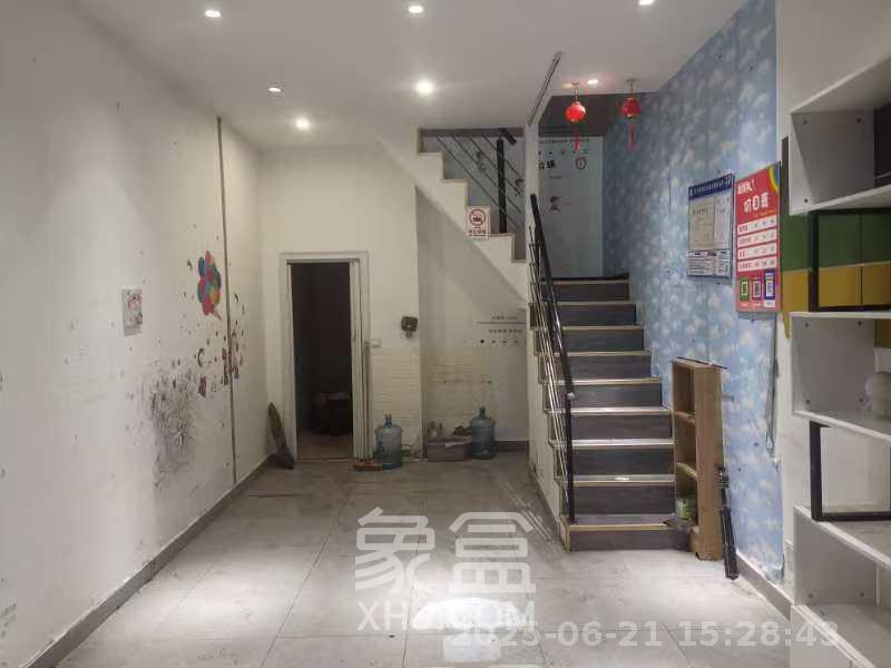 达美美立方   28.99㎡     2300.00元/月