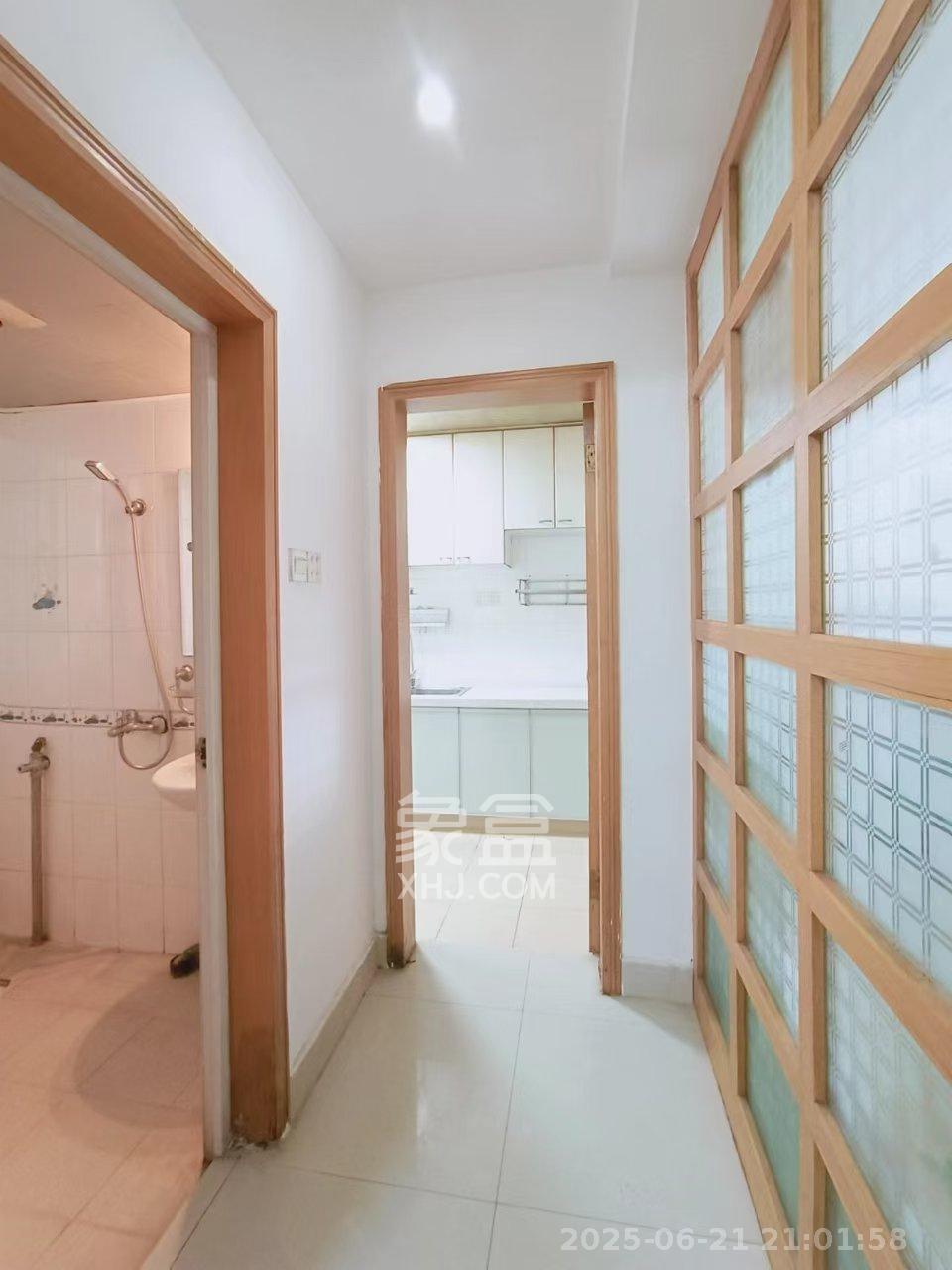 长勘小区  3室2厅2卫   3300.00元/月室内图