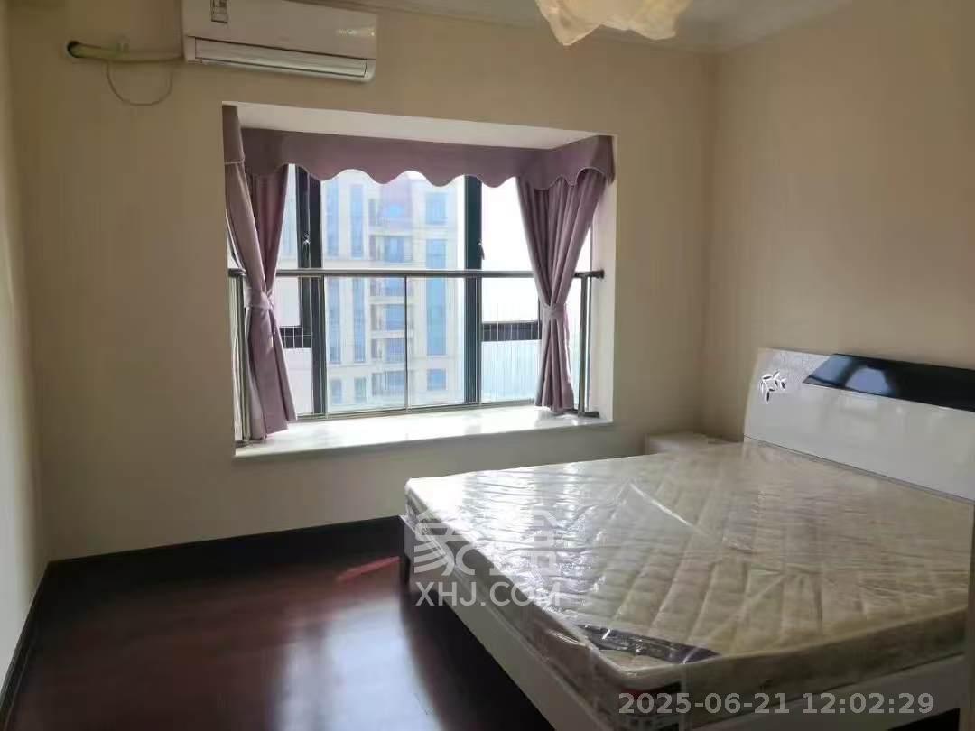 恒大翡翠华庭 3室2厅2卫 1800.0元/月 恒大翡翠华庭 3室2厅2卫 1800.0元/月室内图