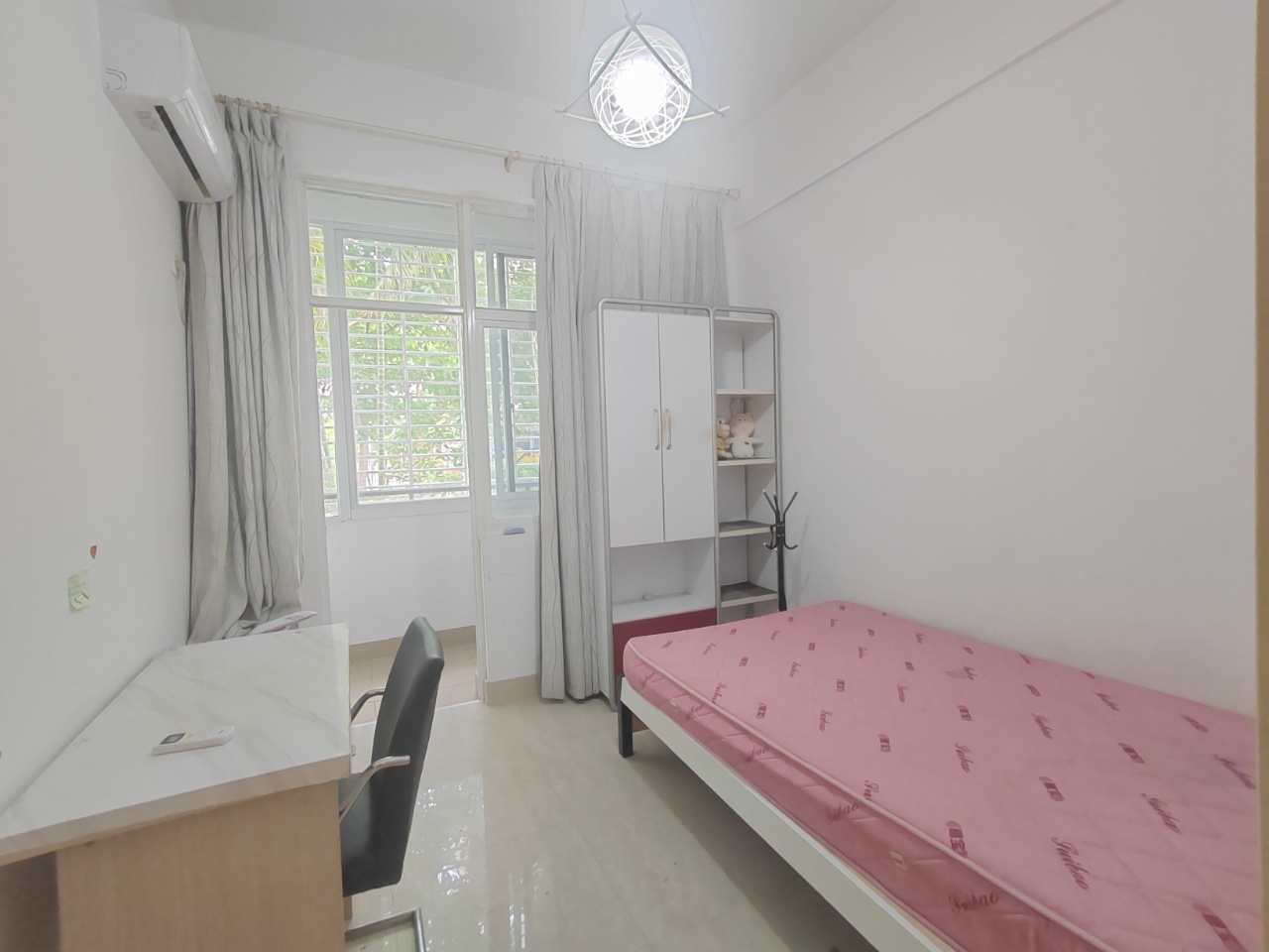 红泥月亮湾  3室2厅2卫    158.0万 红泥月亮湾  3室2厅2卫    158.0万室内图