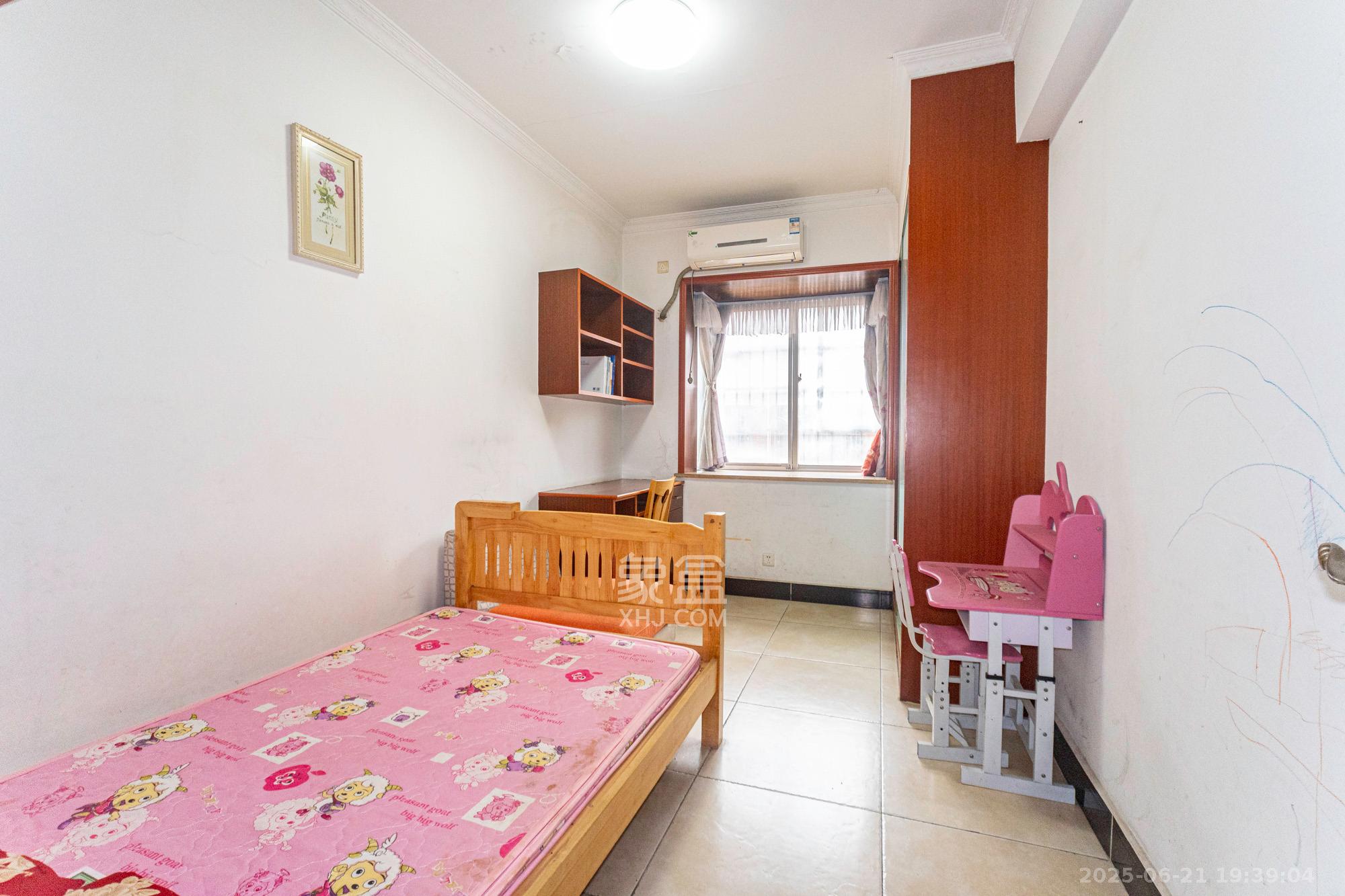 湘绣城 2室2厅1卫 36.0万 湘绣城 2室2厅1卫 36.0万卧室