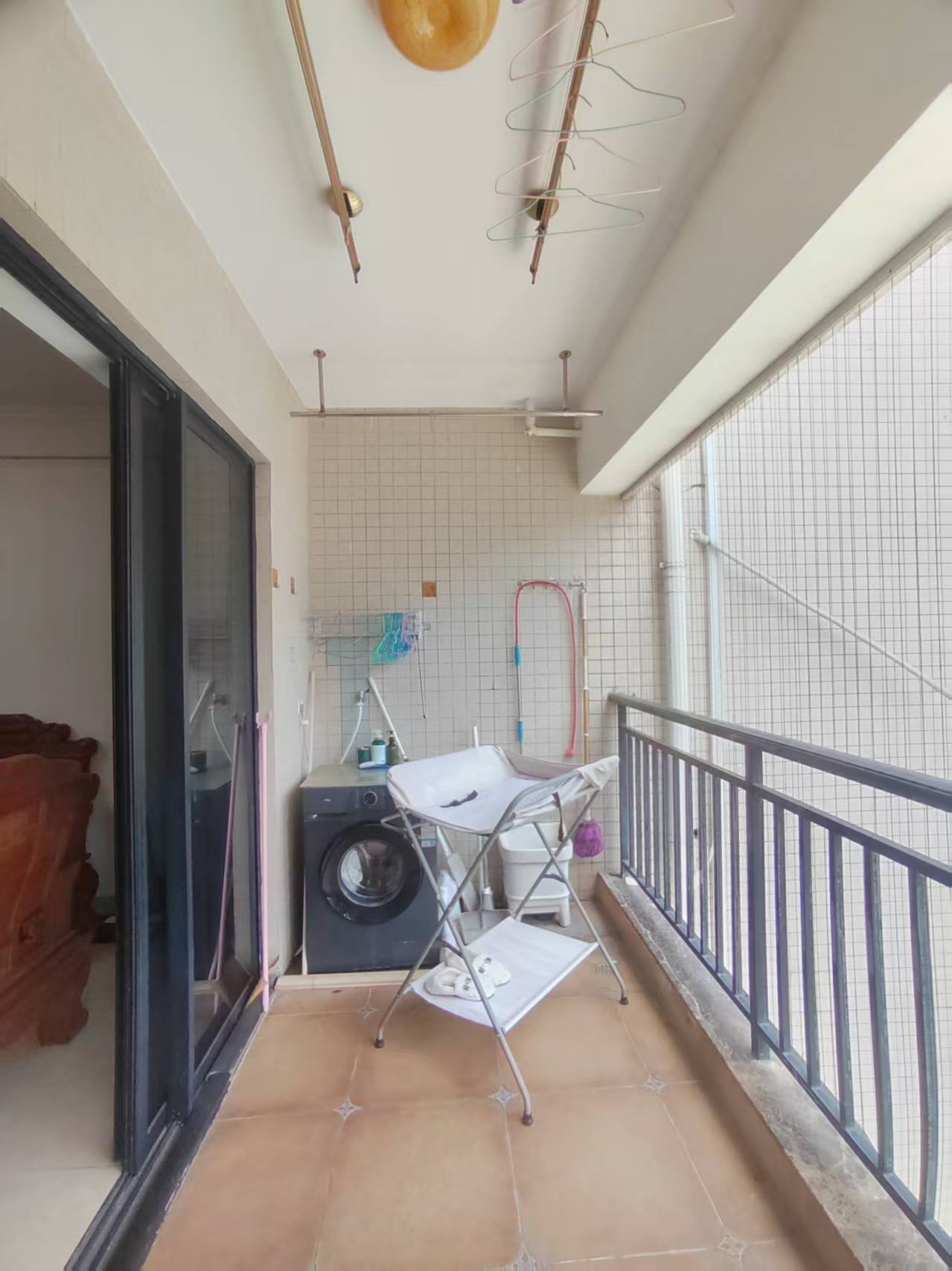 金域湾畔  4室2厅2卫   3600.00元/月室内图
