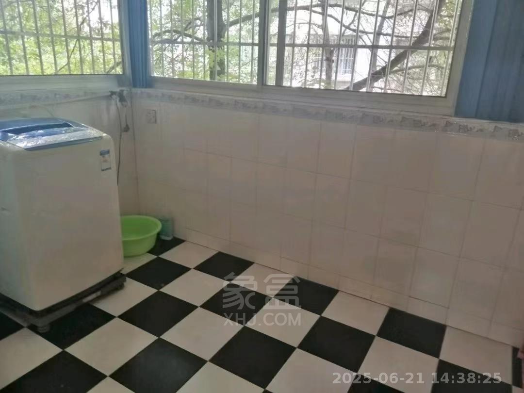 邮政二村 3室2厅1卫 1100.0元/月 邮政二村 3室2厅1卫 1100.0元/月室内图