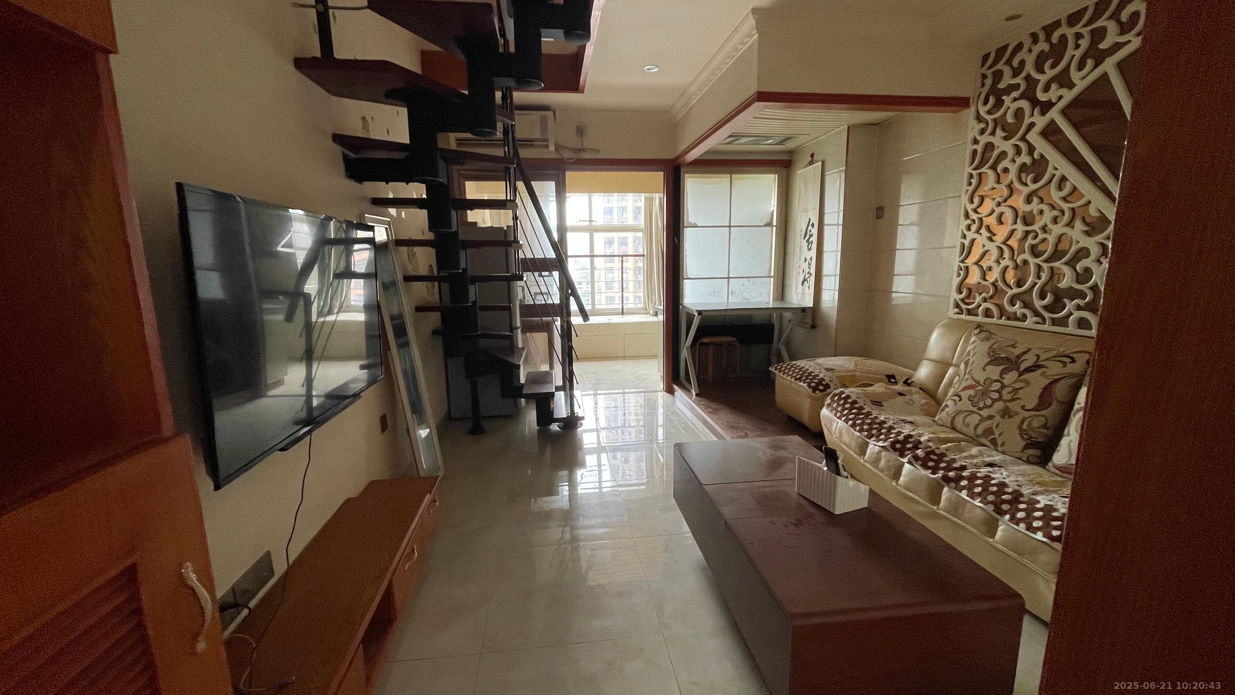 金色loft（鑫秋大厦）  2室2厅1卫    50.8万