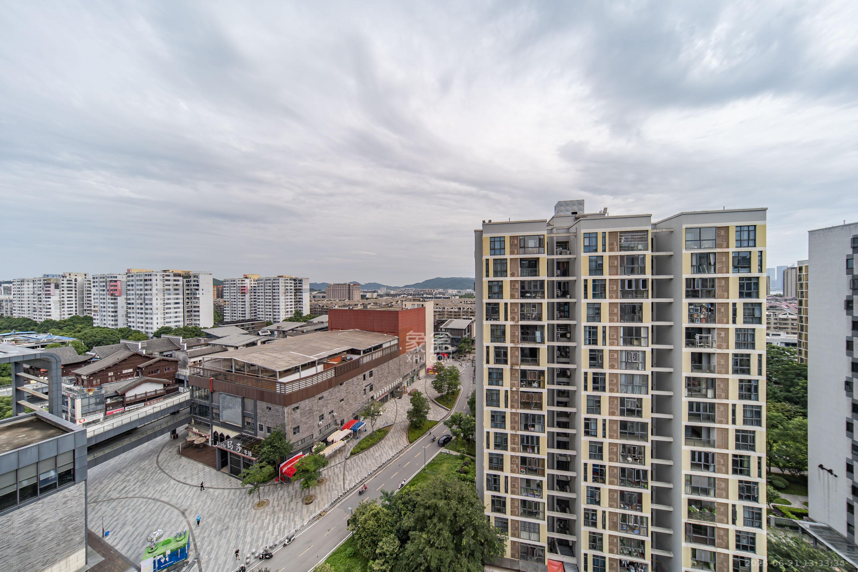 阳光100一期、四五期  3室2厅1卫    95.0万其他