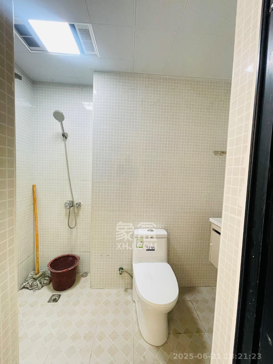 怡海星城 1室1厅1卫 900.0元/月 怡海星城 1室1厅1卫 900.0元/月室内图