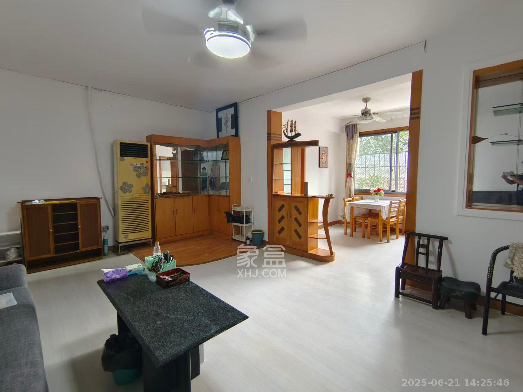 高正街散盘  2室2厅1卫    2100.0元/月 高正街散盘  2室2厅1卫    2100.0元/月室内图