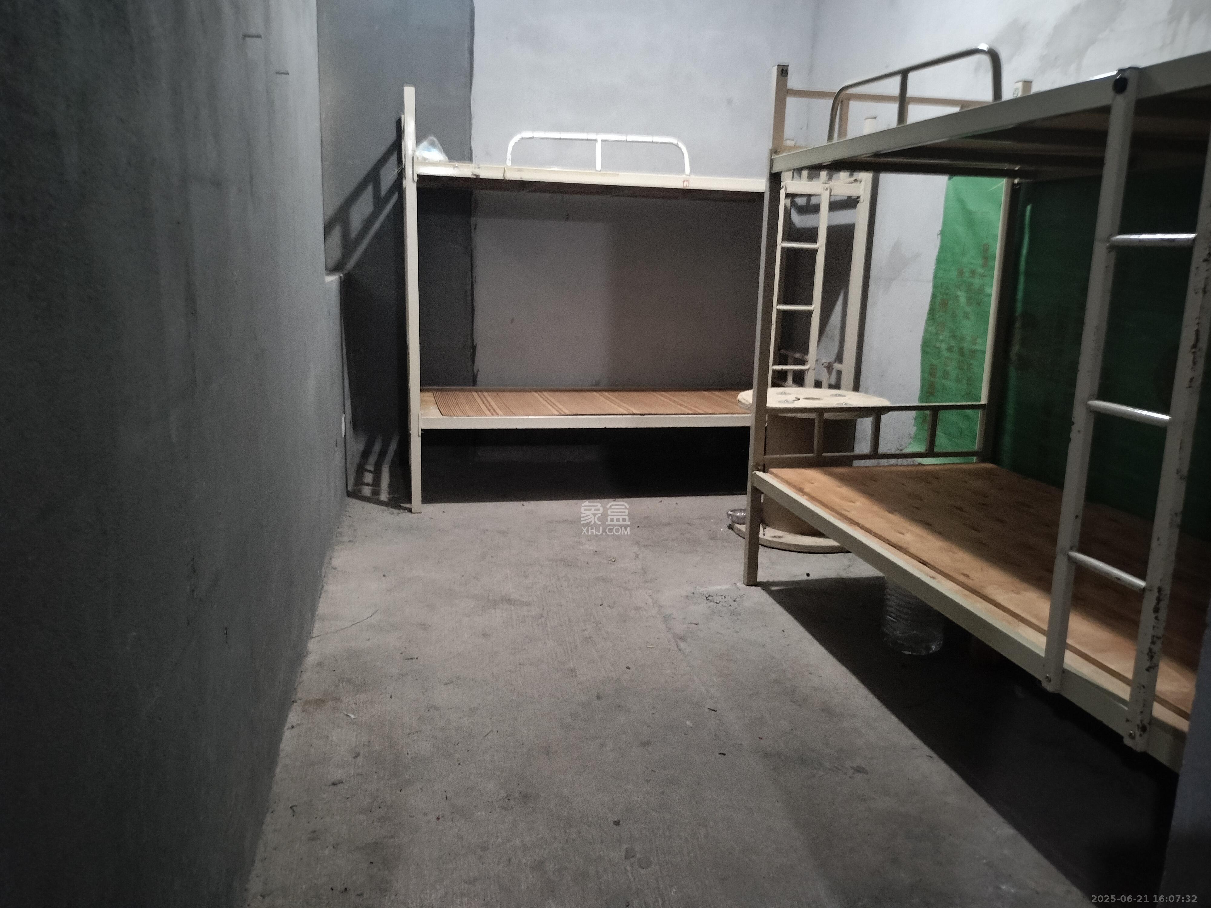 中国铁建梅溪青秀二期  1室0厅0卫   1600.00元/月