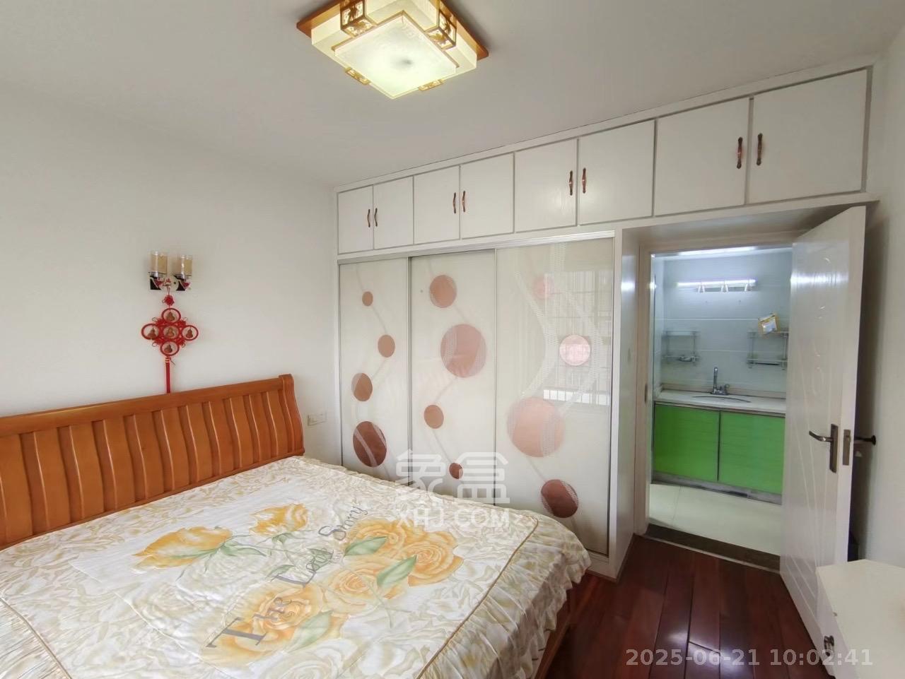 东岸锦城(东方人家)  6室2厅2卫   2800.00元/月室内图