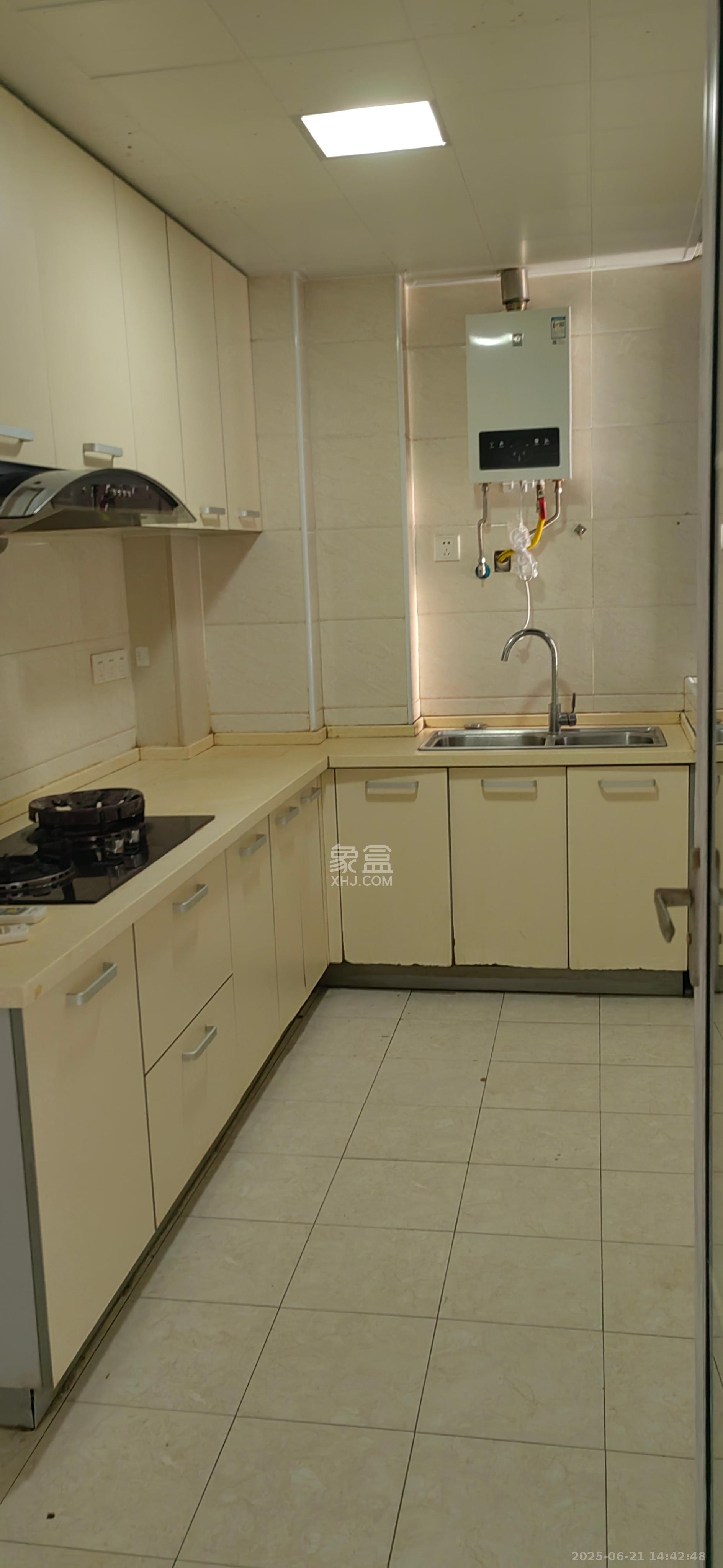 广泰锦苑  3室2厅1卫    2000.0元/月 广泰锦苑  3室2厅1卫    2000.0元/月室内图