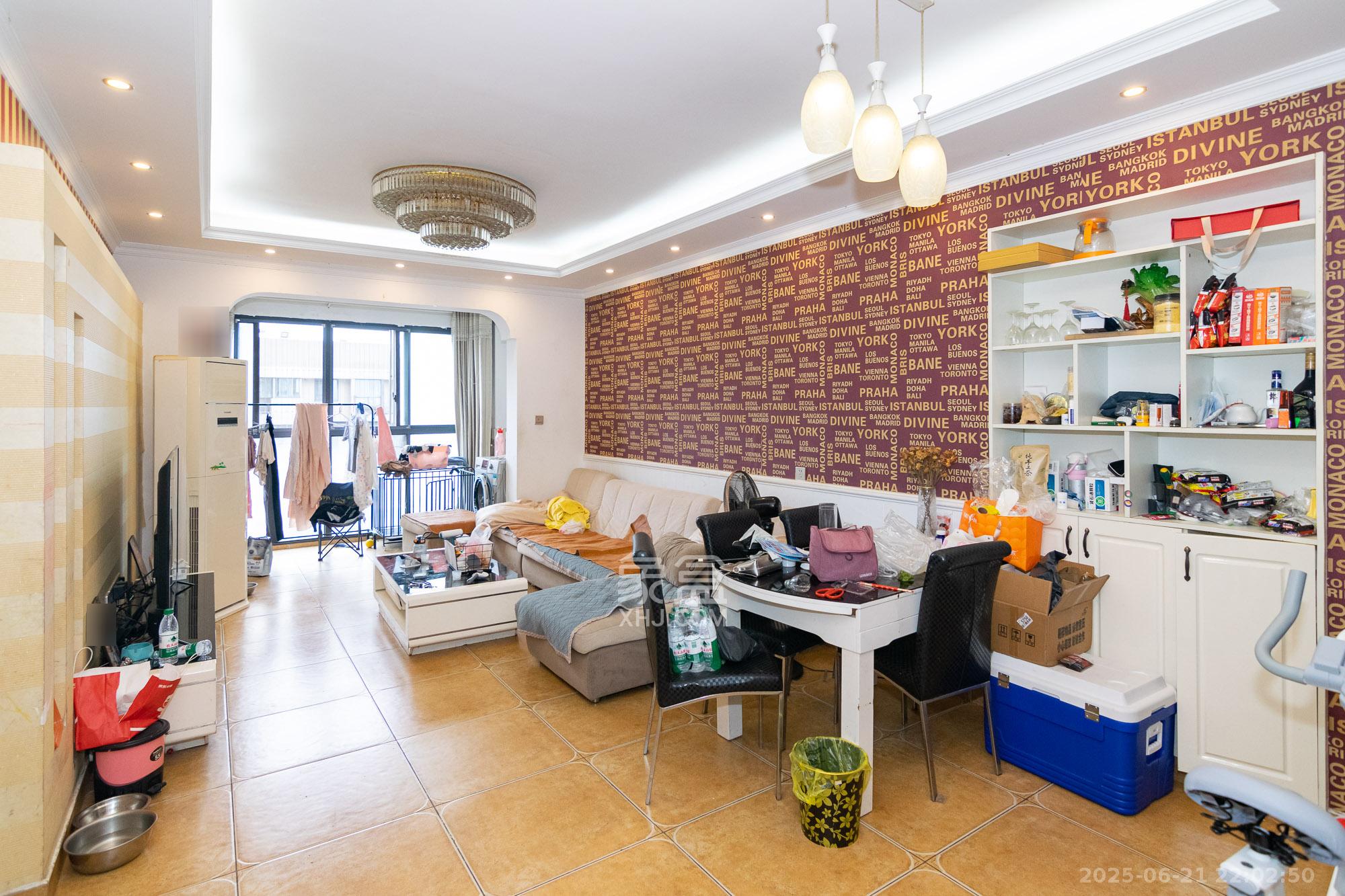 联诚国际城  2室2厅1卫    40.0万 联诚国际城  2室2厅1卫    40.0万客厅