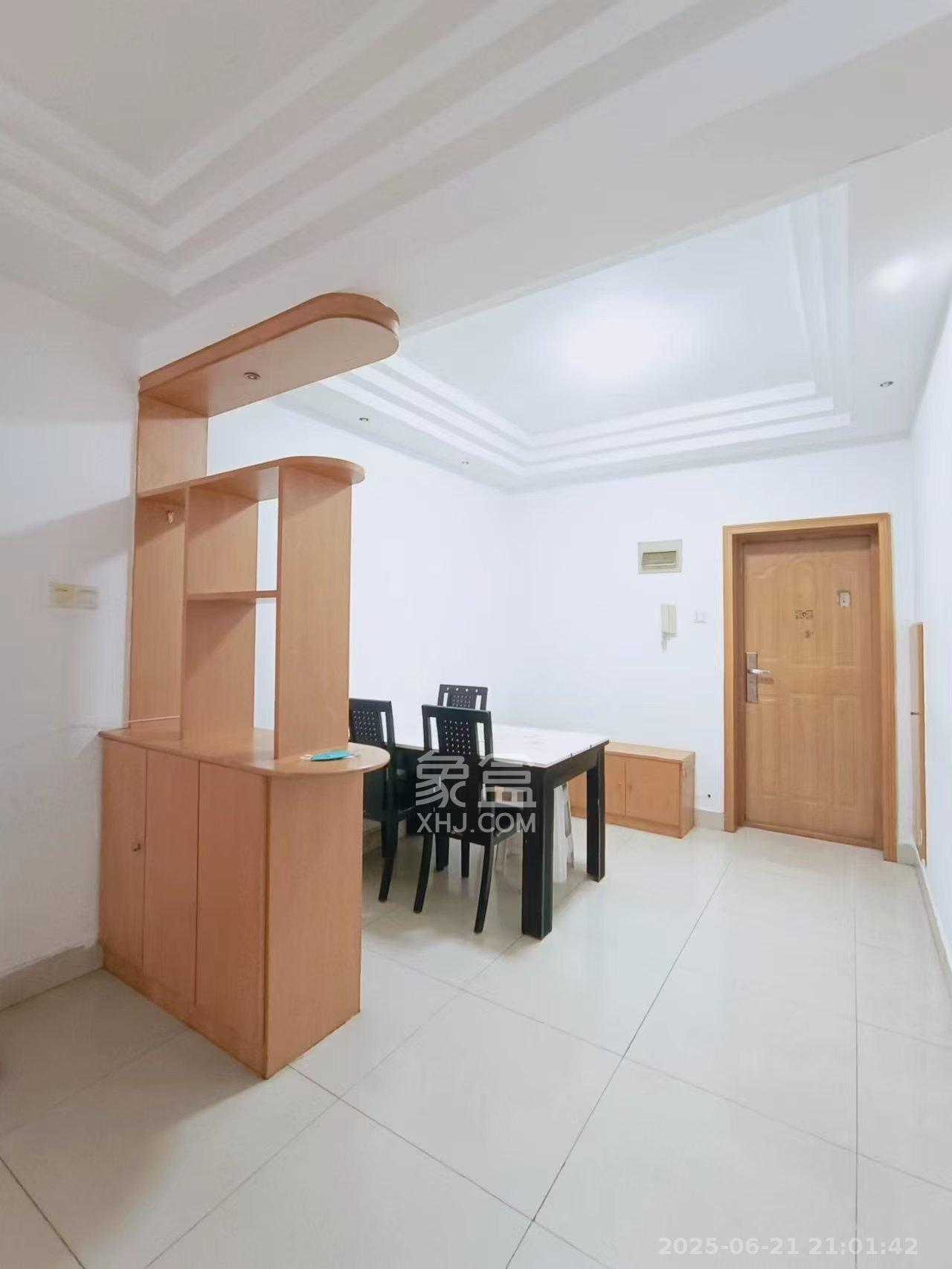 长勘小区 3室2厅2卫 2900.0元/月 长勘小区 3室2厅2卫 2900.0元/月室内图