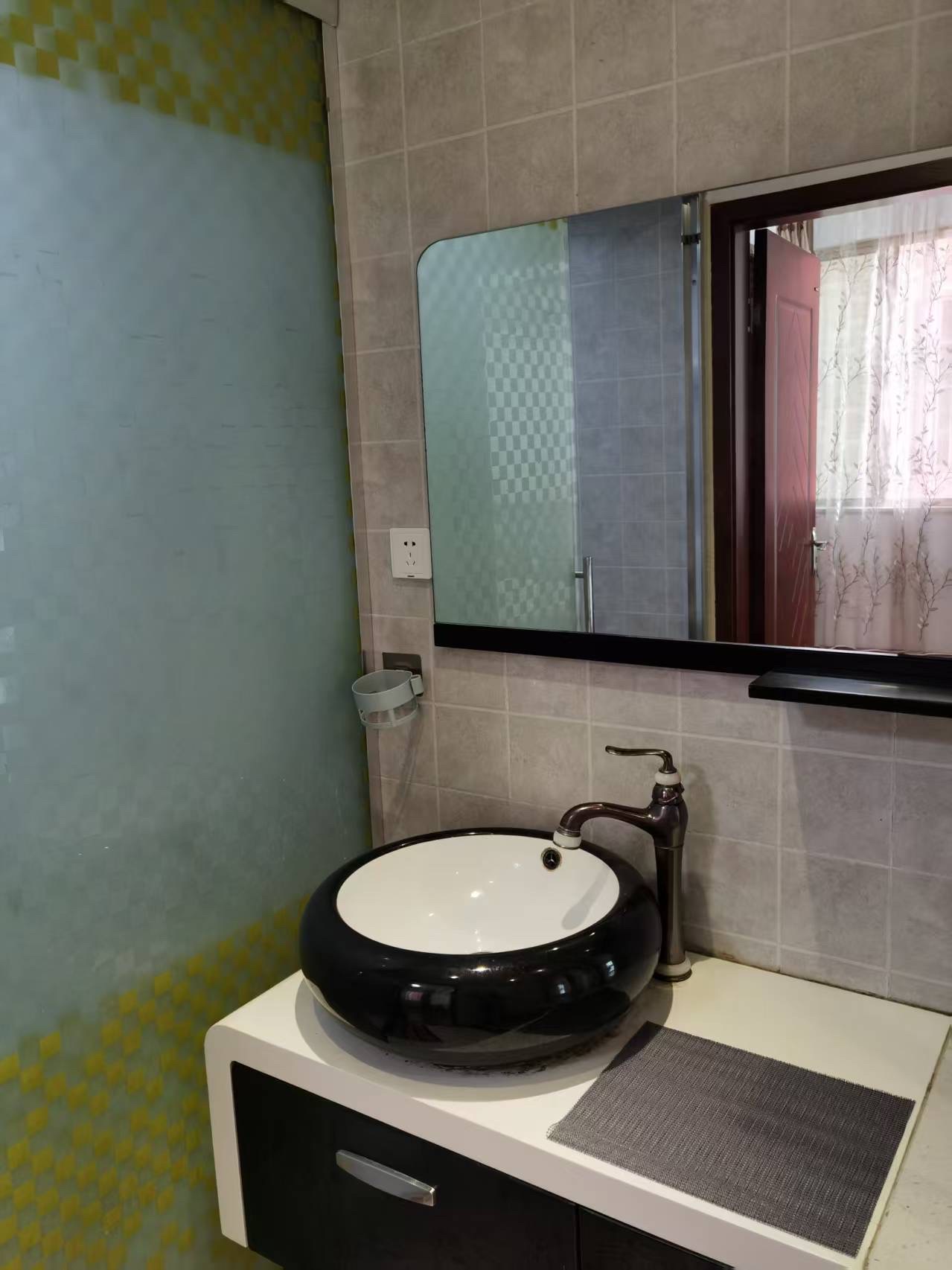 湘水明珠 1室0厅0卫 2300.0元/月 湘水明珠 1室0厅0卫 2300.0元/月室内图