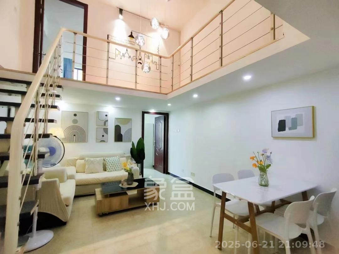 融圣国际 3室1厅1卫 3680.0元/月 融圣国际 3室1厅1卫 3680.0元/月室内图