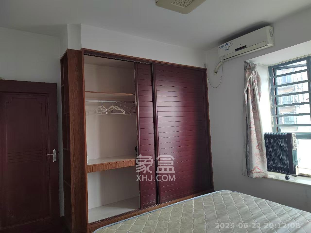 标志浪漫满屋(枫景公寓) 2室2厅1卫 1900.0元/月 标志浪漫满屋(枫景公寓) 2室2厅1卫 1900.0元/月室内图