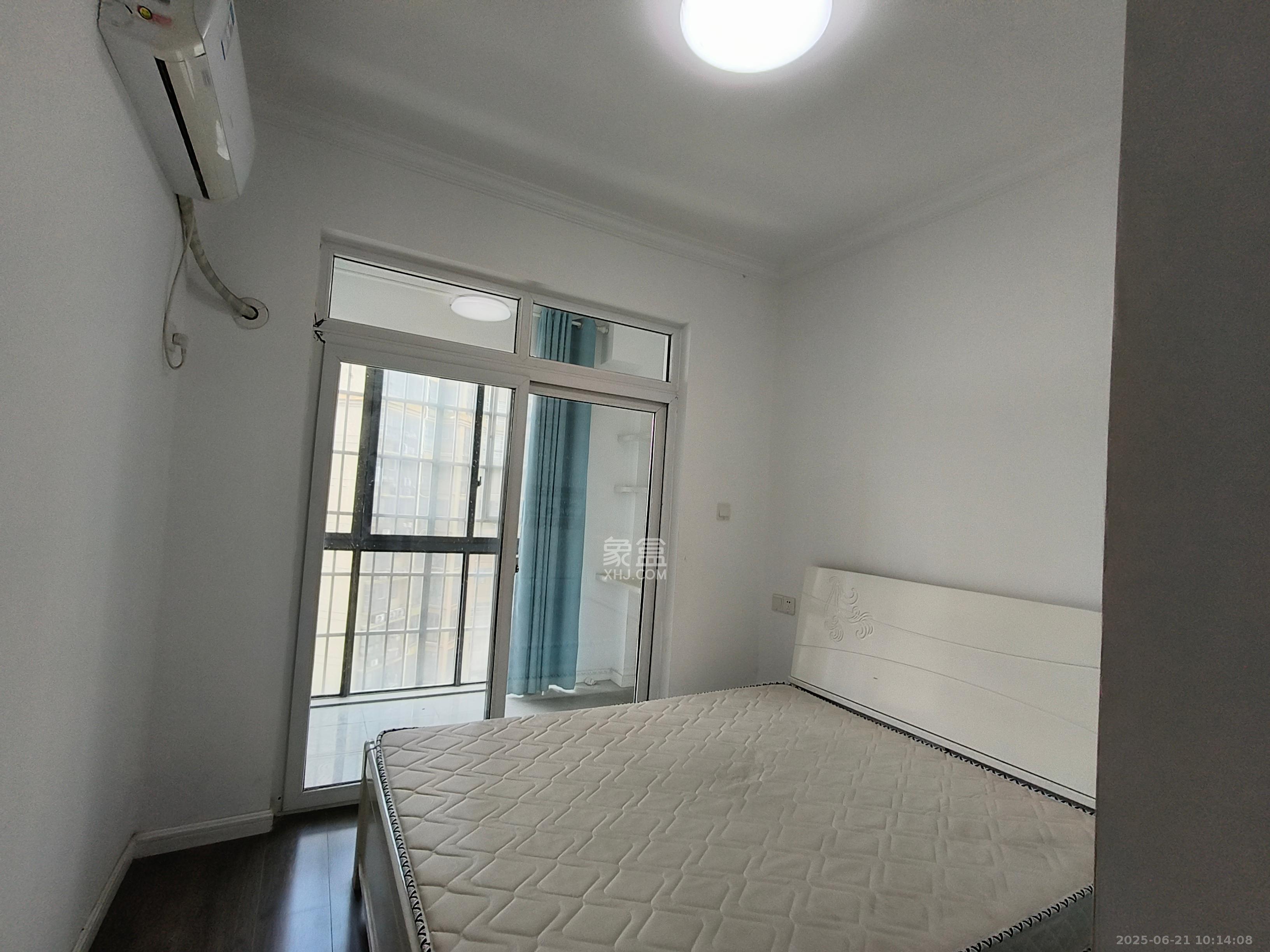 光明城市(星辰青年城) 5室2厅2卫 2200.0元/月 光明城市(星辰青年城) 5室2厅2卫 2200.0元/月室内图