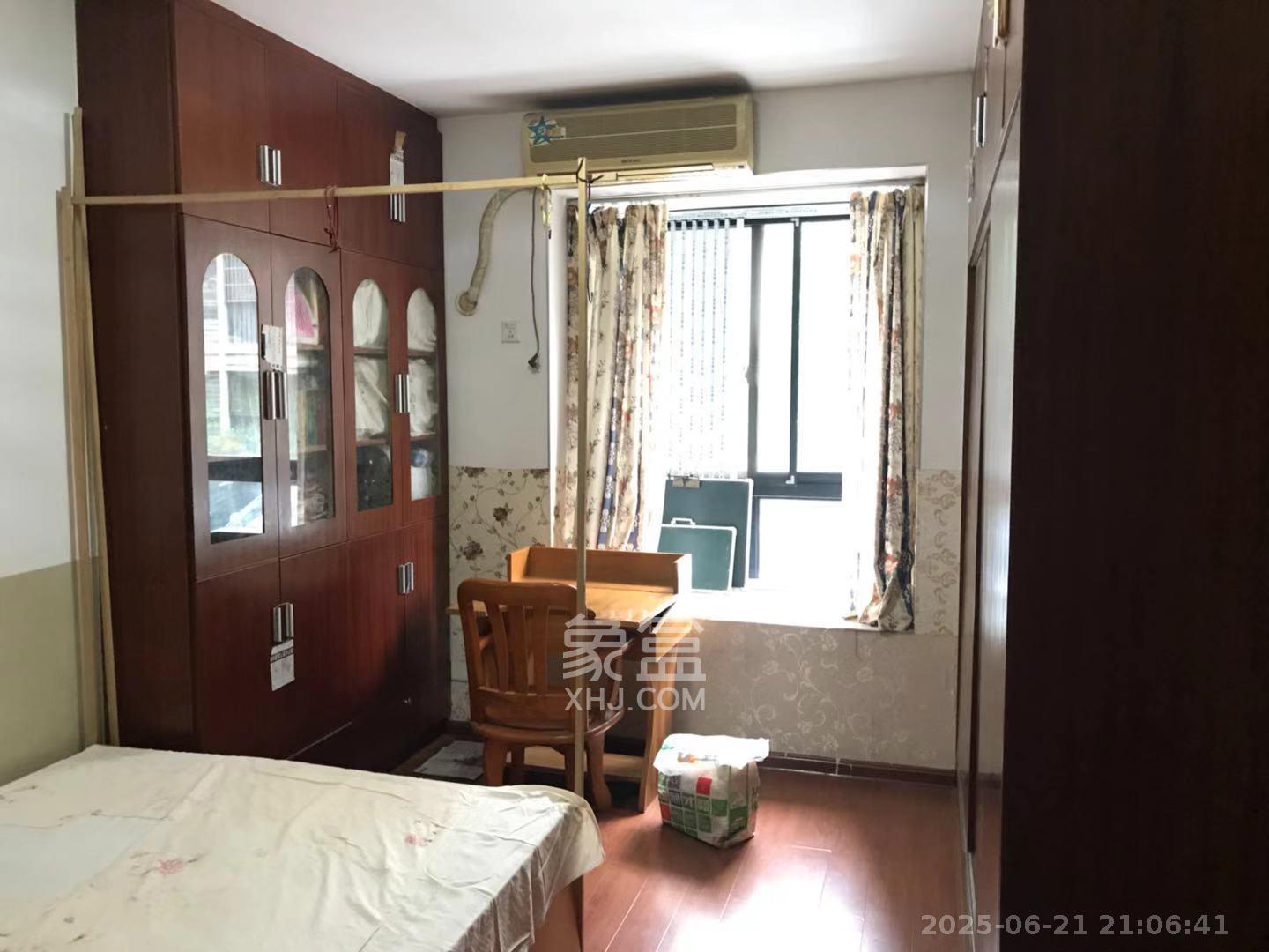 三江花中城 2室2厅1卫 2300.0元/月 三江花中城 2室2厅1卫 2300.0元/月室内图