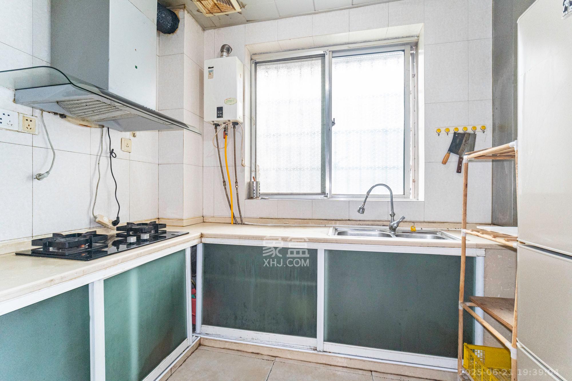 湘绣城 2室2厅1卫 36.0万 湘绣城 2室2厅1卫 36.0万厨房