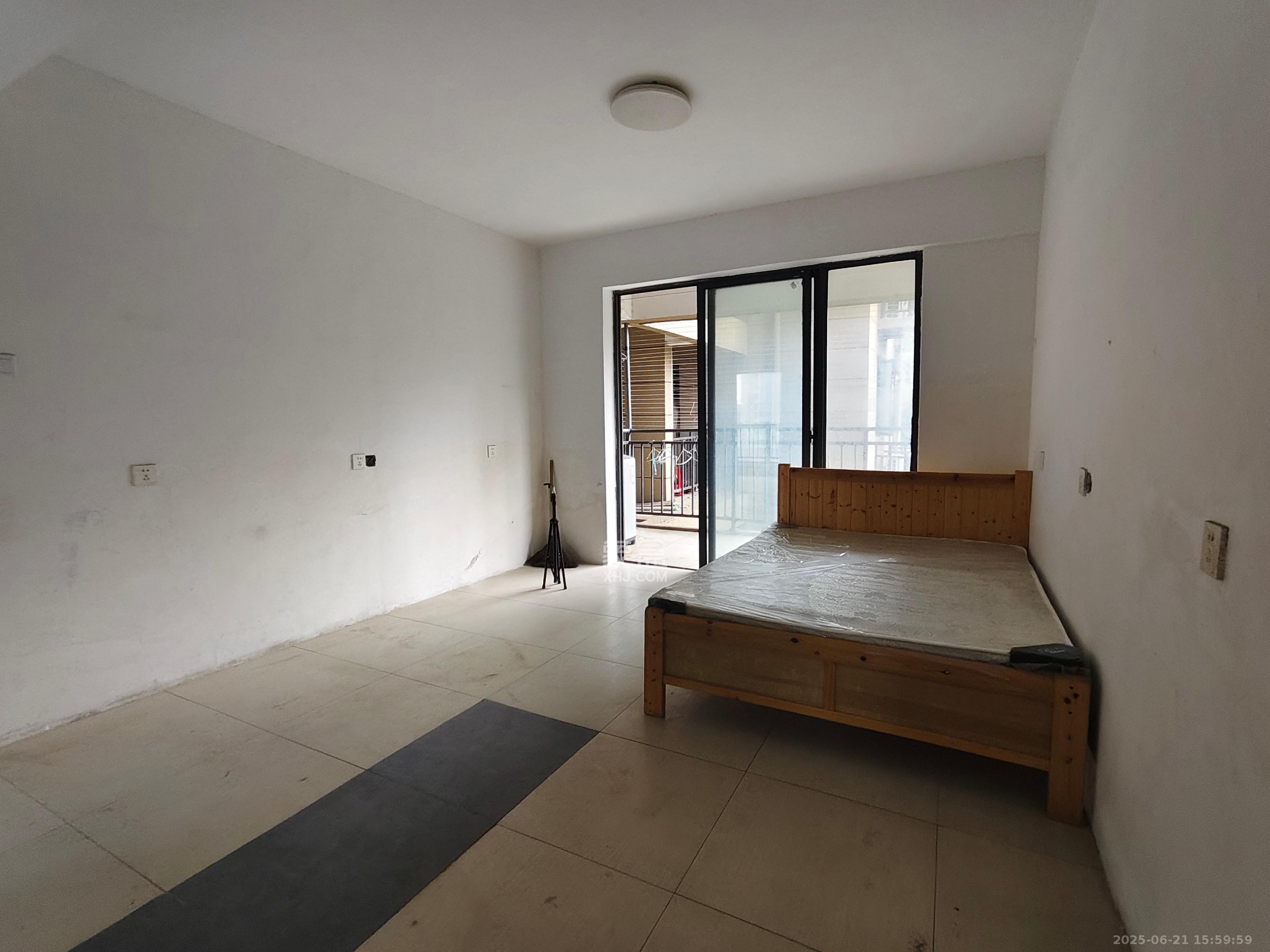 骑龙大街(骑龙苑) 4室2厅2卫 2000.0元/月 骑龙大街(骑龙苑) 4室2厅2卫 2000.0元/月室内图