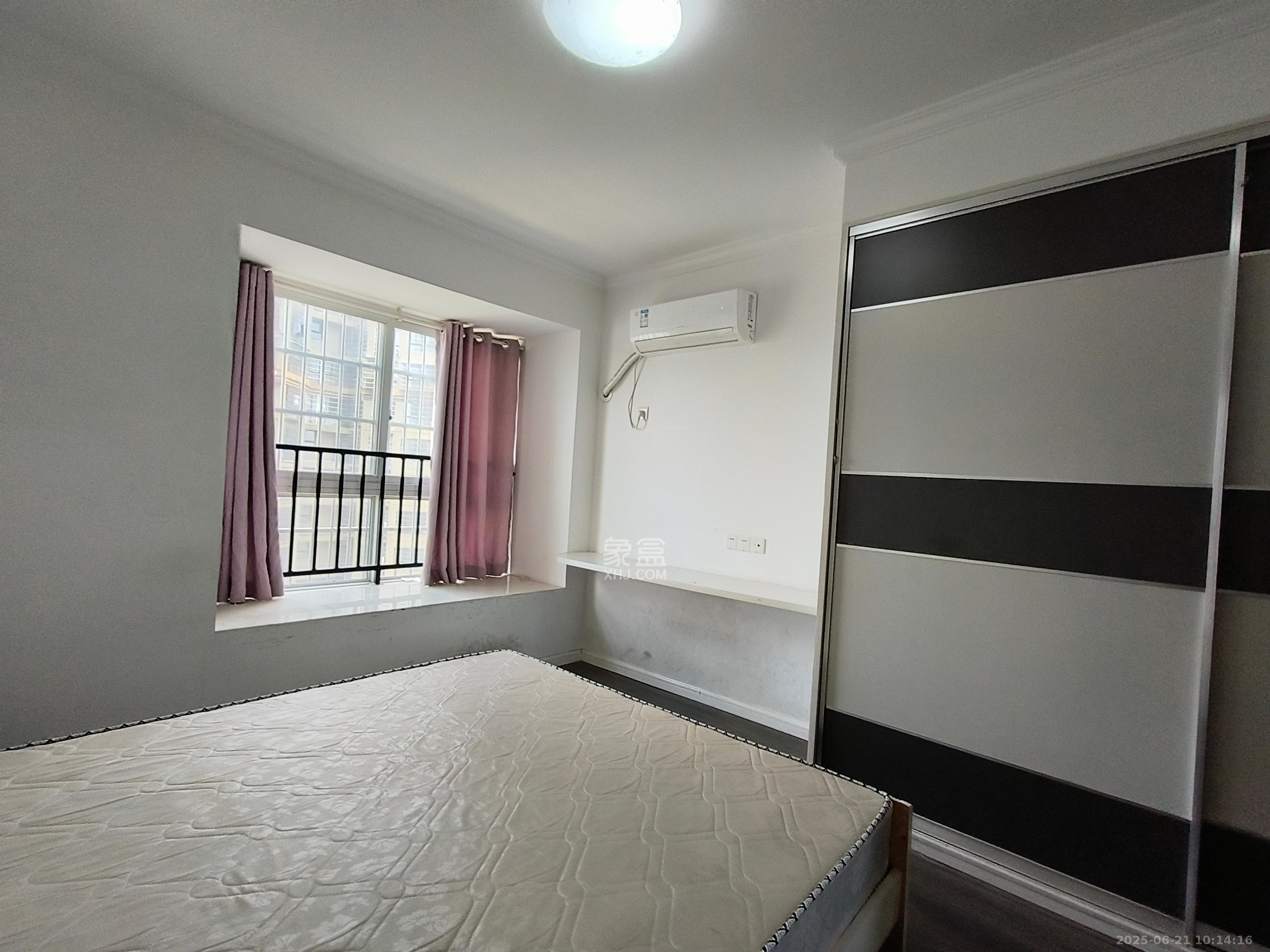 光明城市(星辰青年城) 5室2厅2卫 2200.0元/月 光明城市(星辰青年城) 5室2厅2卫 2200.0元/月室内图