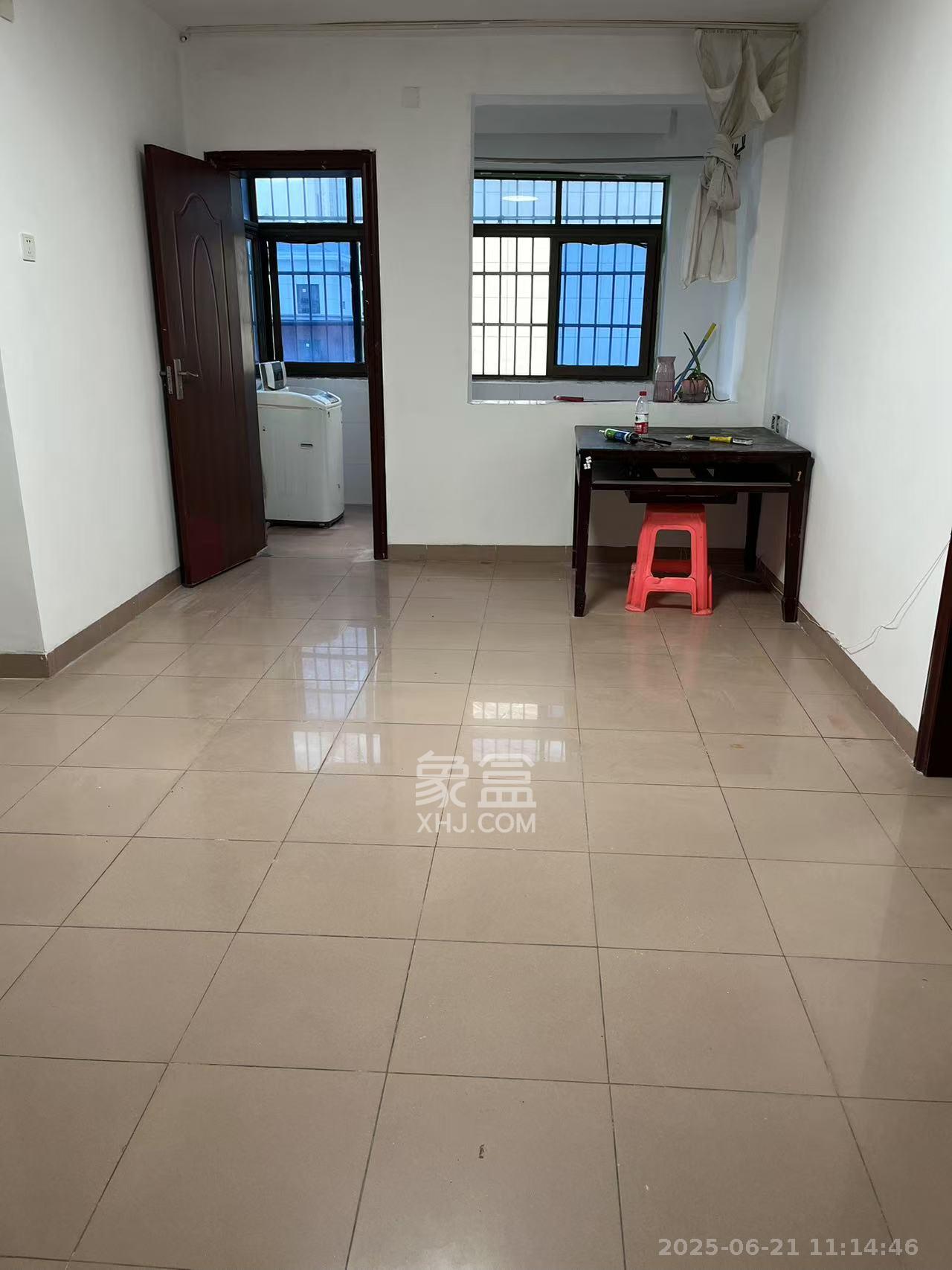 中建五局信和苑三区 2室1厅1卫 1200.0元/月 中建五局信和苑三区 2室1厅1卫 1200.0元/月室内图