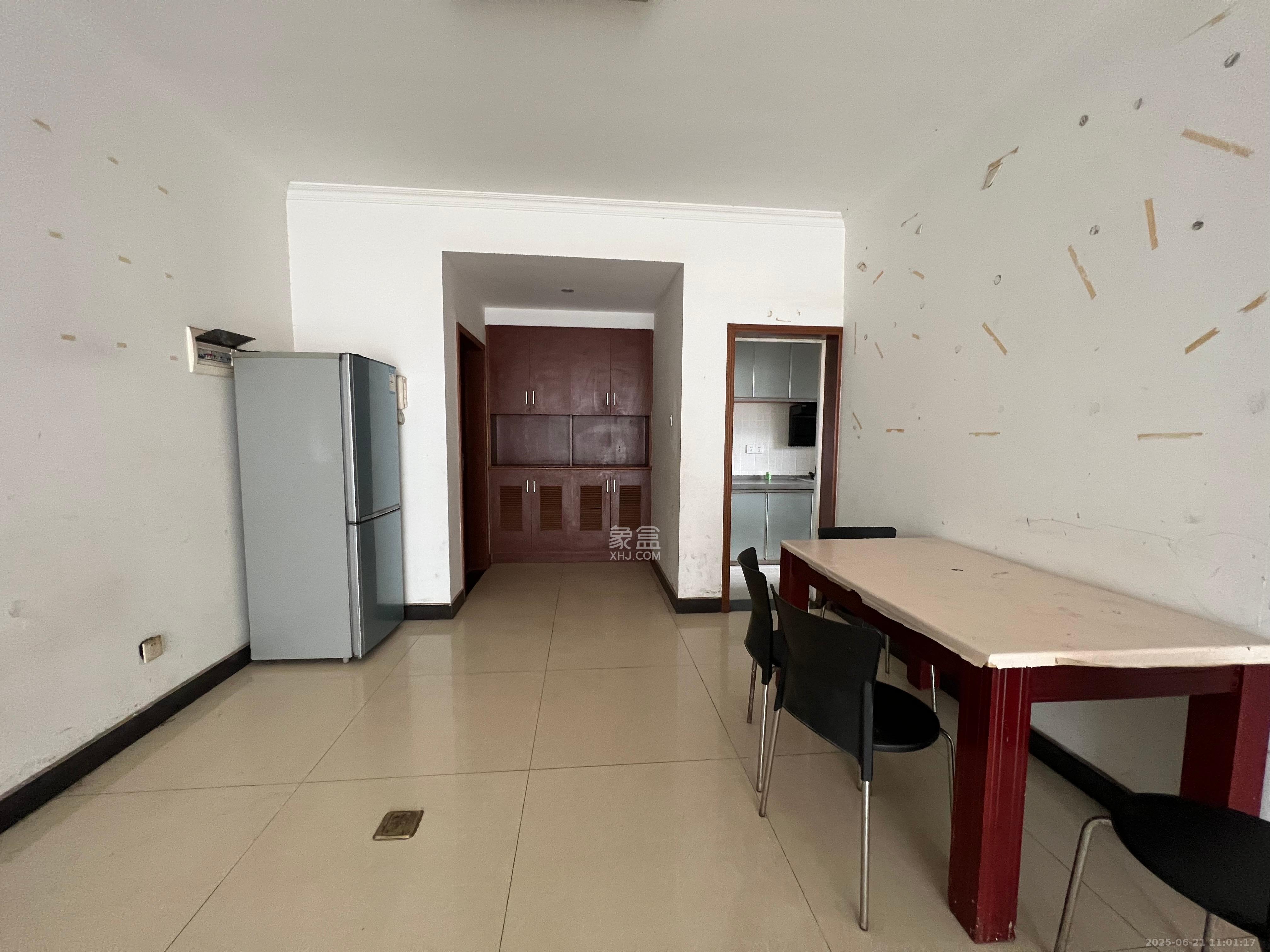 金麓西岸和苑 2室2厅1卫 1800.0元/月 金麓西岸和苑 2室2厅1卫 1800.0元/月室内图