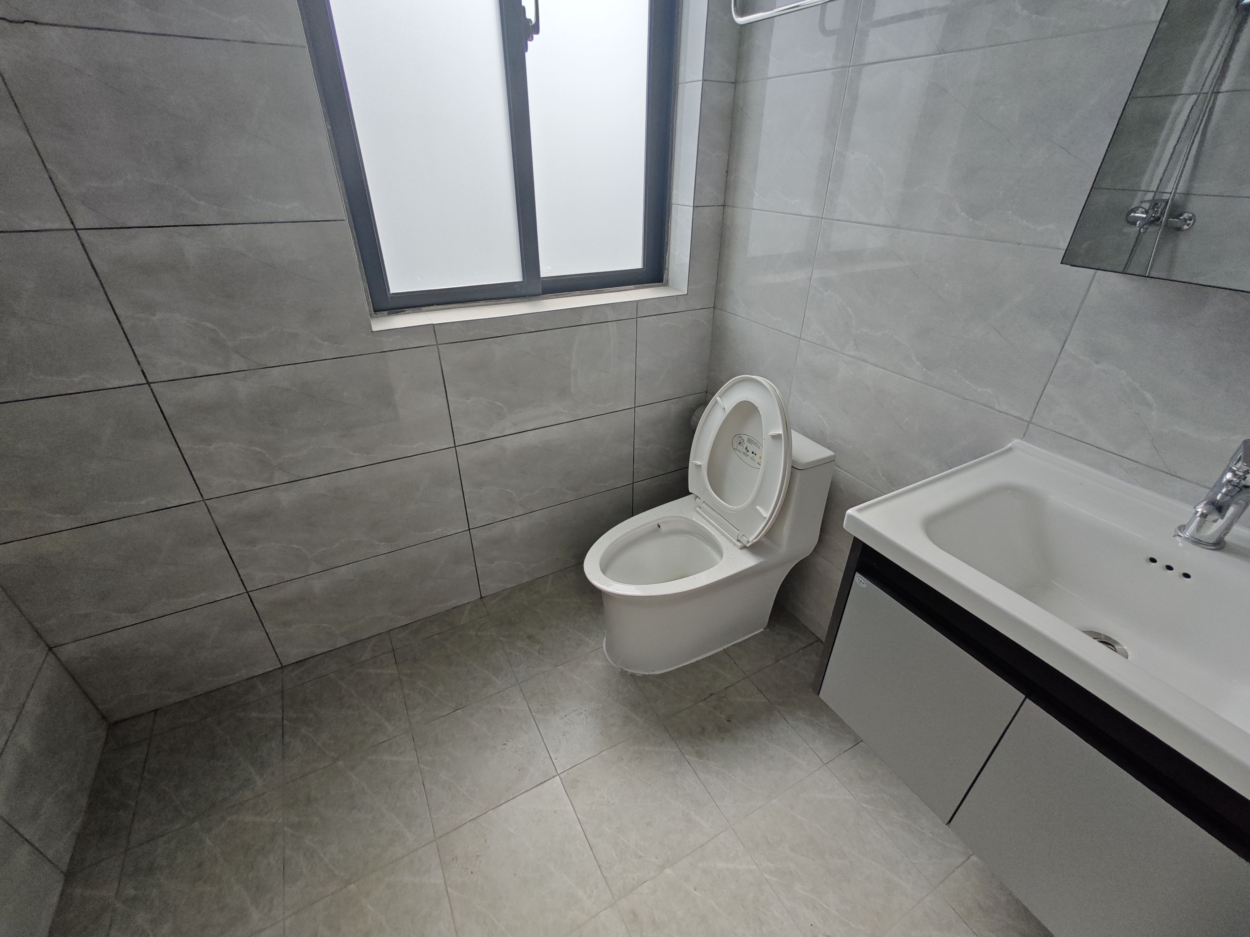 电白雅居 1室1厅1卫 1600.0元/月 电白雅居 1室1厅1卫 1600.0元/月室内图