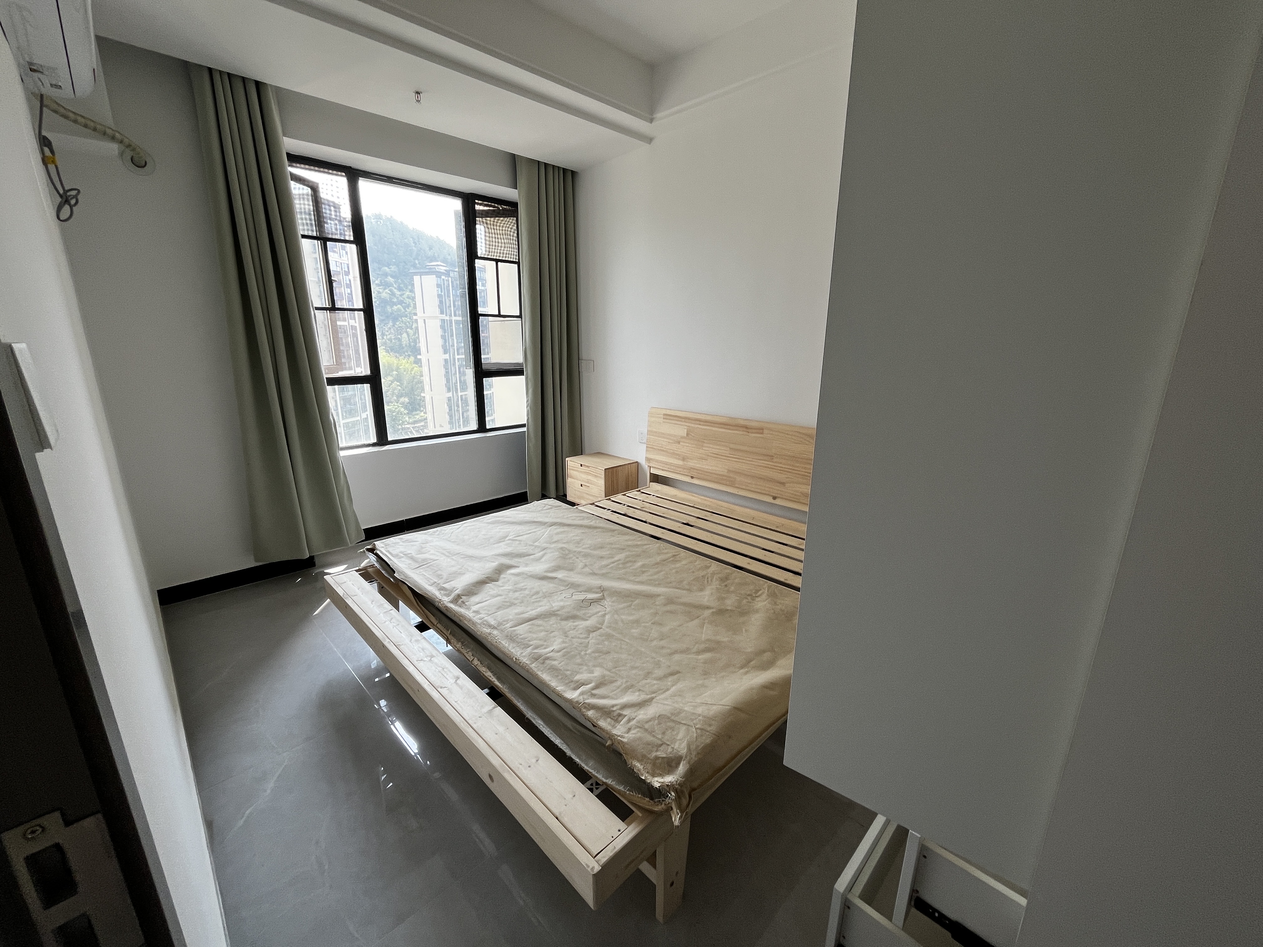 中建凤栖台  1室1厅1卫   1000.00元/月室内图