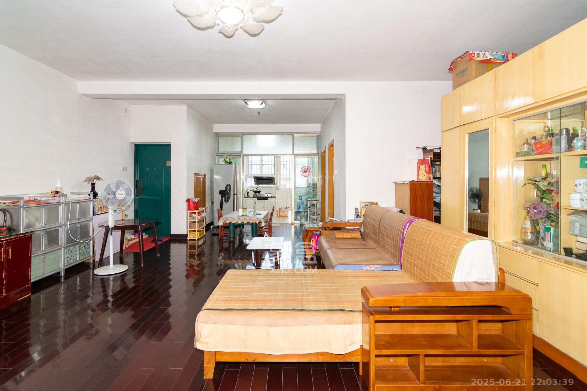 中南村(一二三村)  3室2厅1卫    55.0万 中南村(一二三村)  3室2厅1卫    55.0万