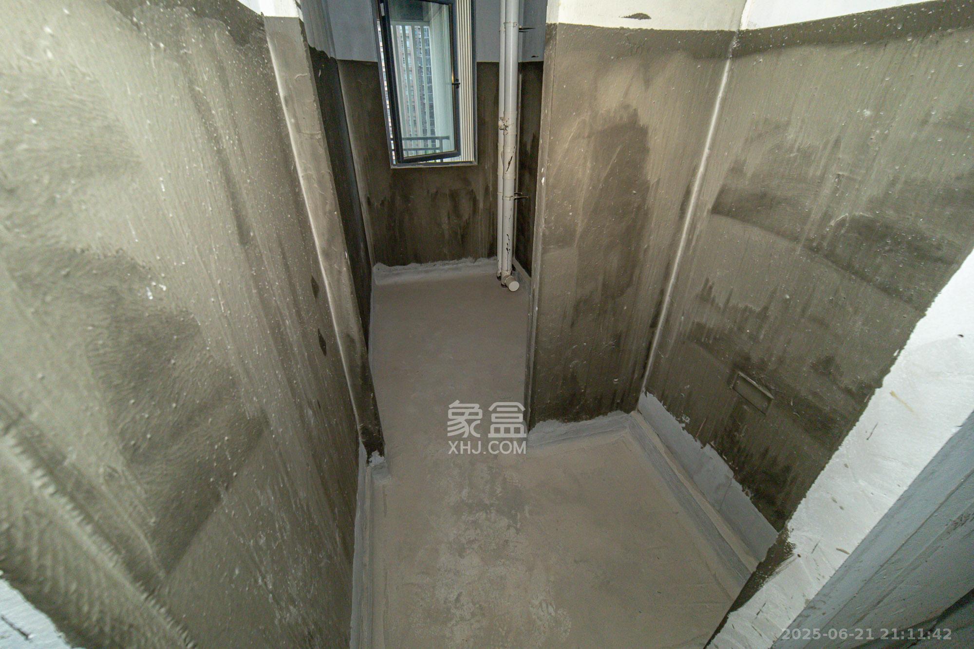 三一云谷  5室2厅2卫   240.00万卫生间