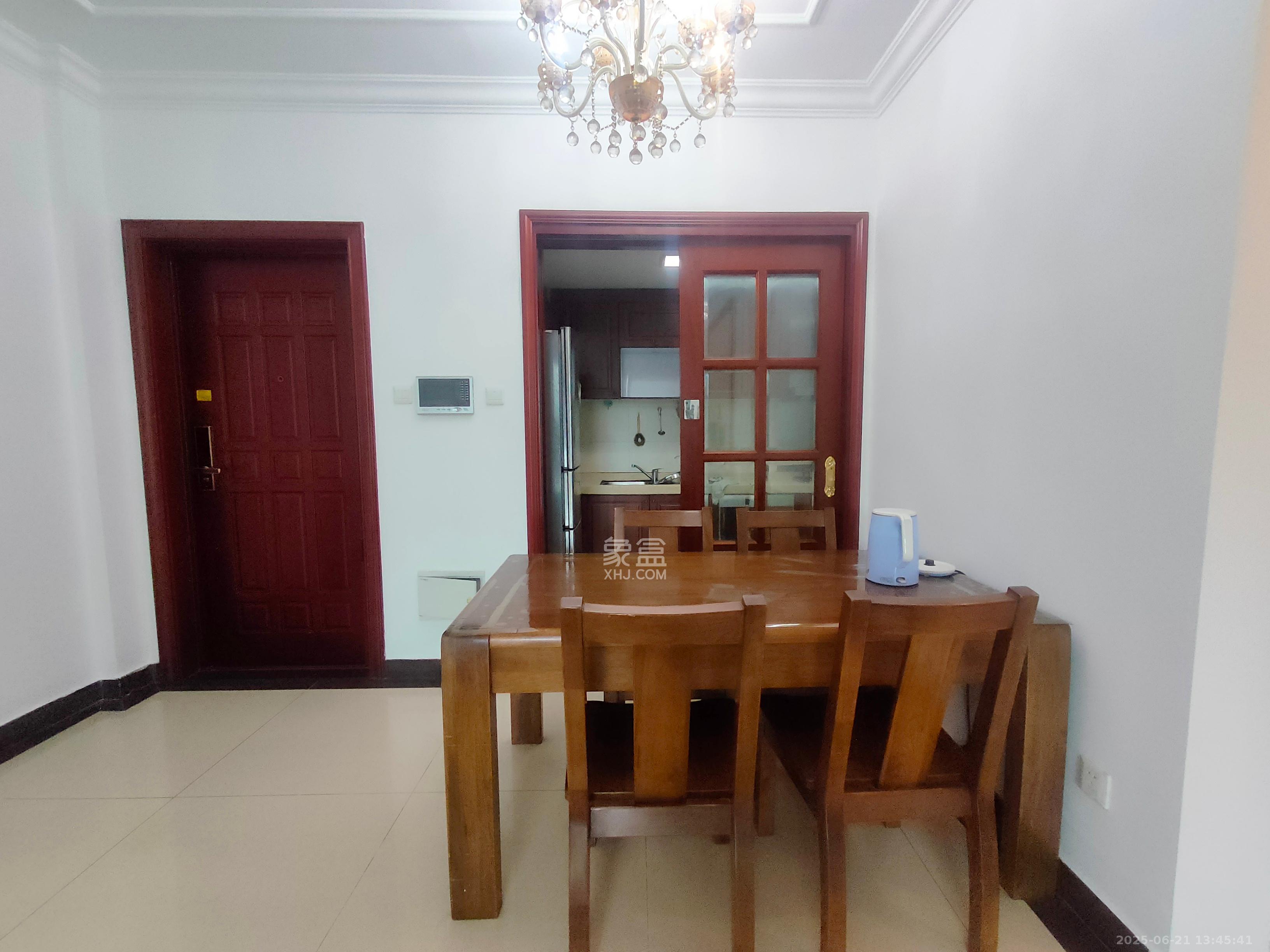 恒大城  3室2厅2卫    2400.0元/月 恒大城  3室2厅2卫    2400.0元/月室内图