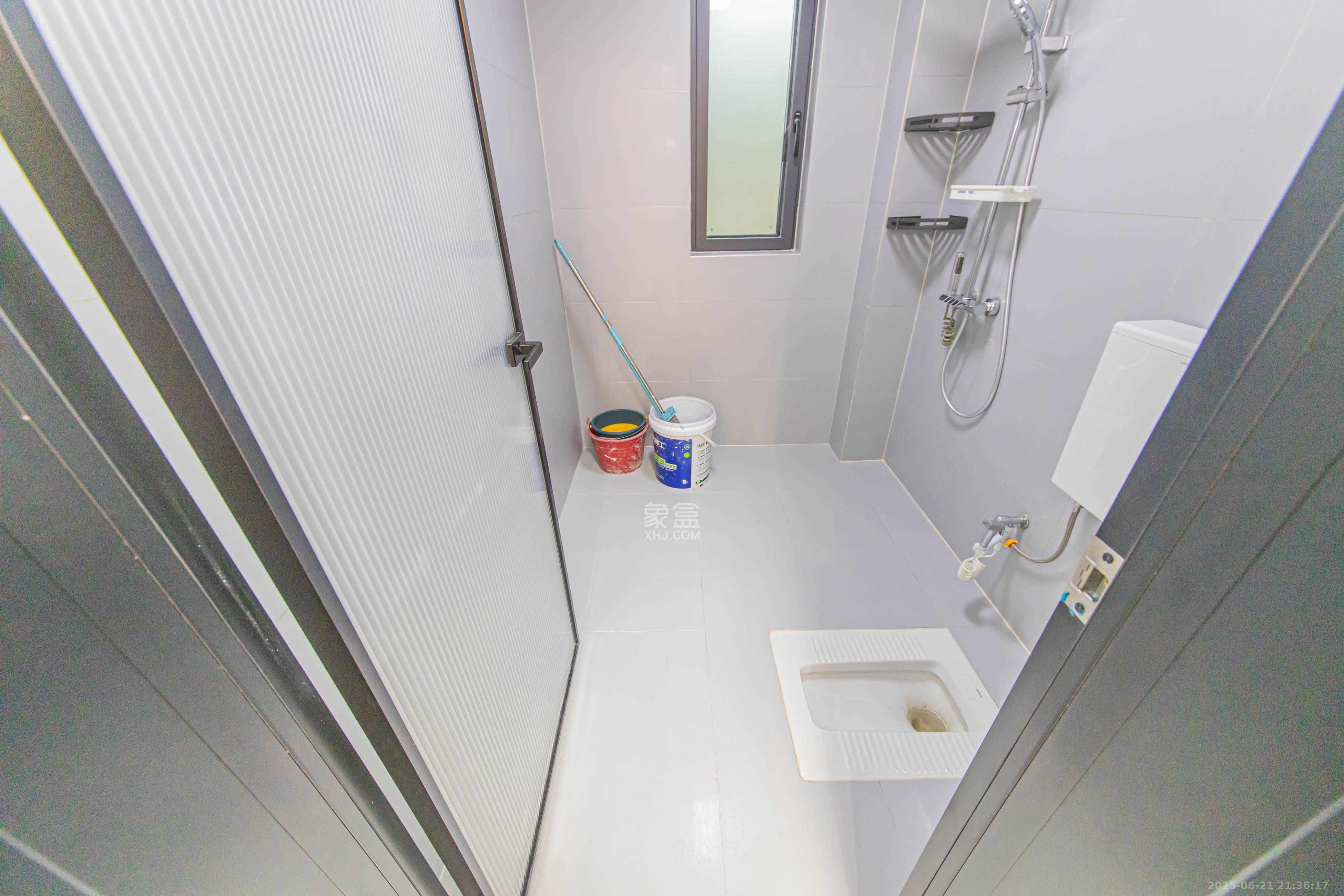 北辰中央公园E区 4室2厅2卫 155.0万 北辰中央公园E区 4室2厅2卫 155.0万卫生间